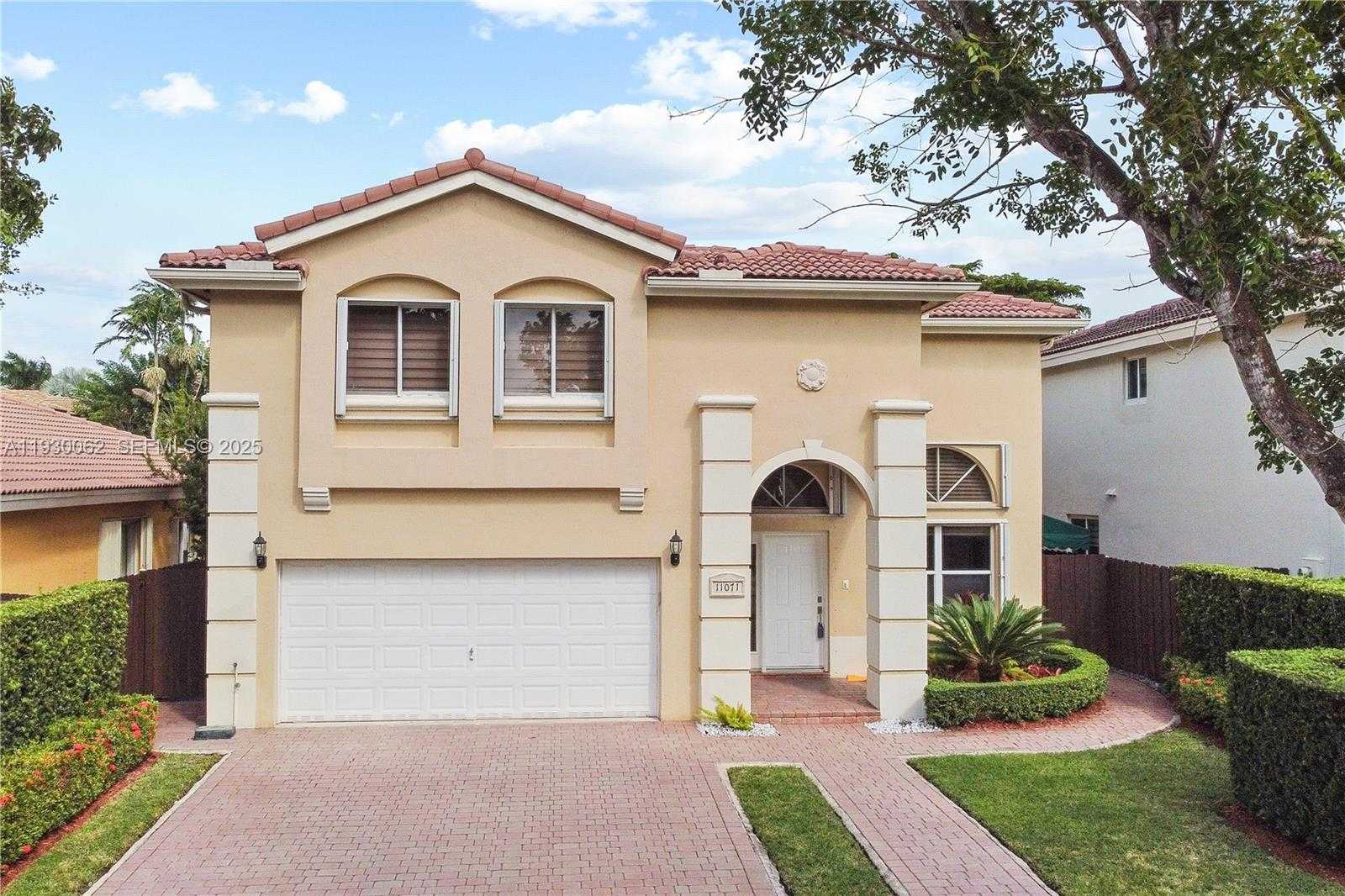Small Image of 11071 NORTH WEST 47TH LN, Doral Number 44