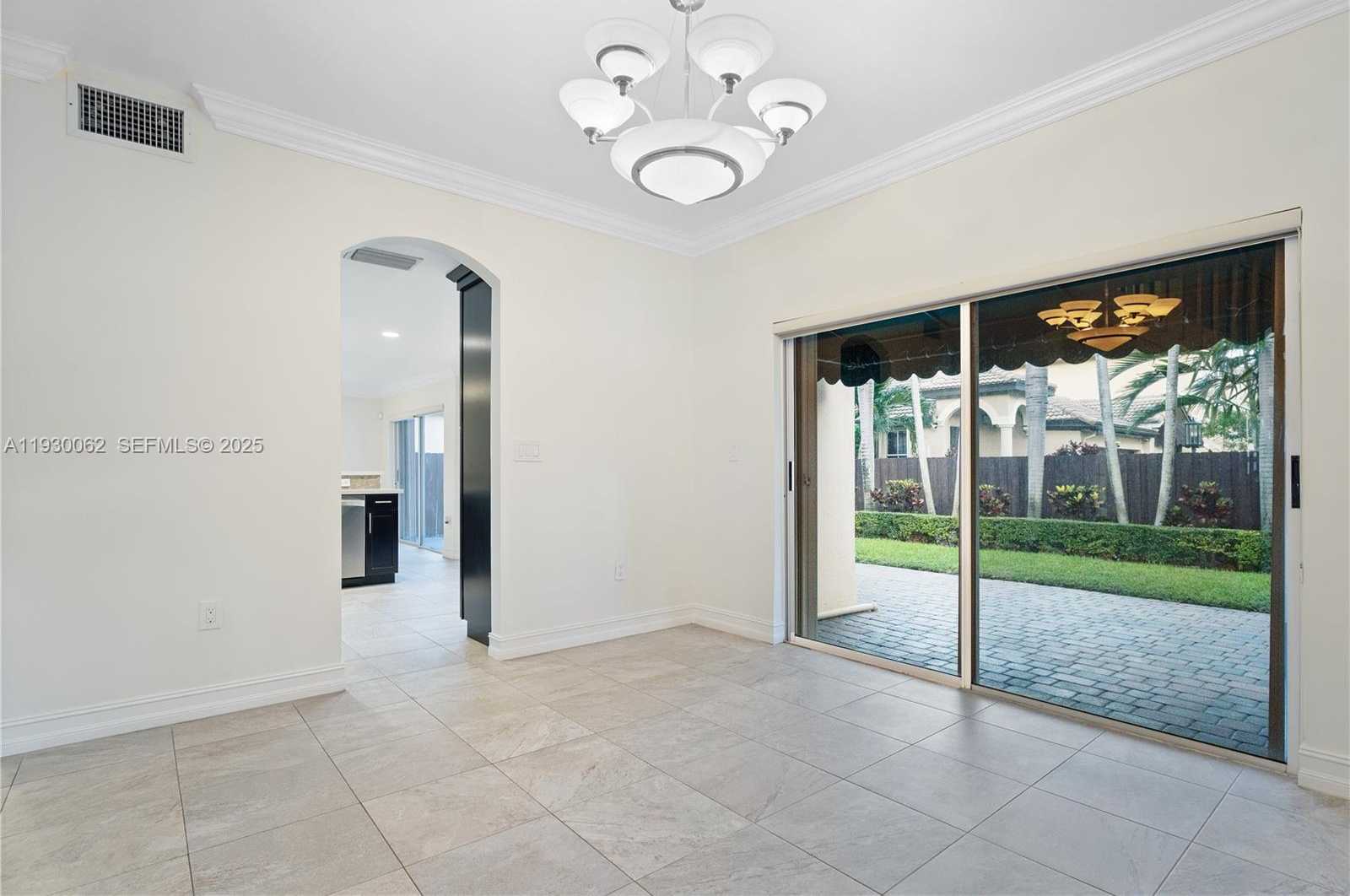Small Image of 11071 NORTH WEST 47TH LN, Doral Number 7