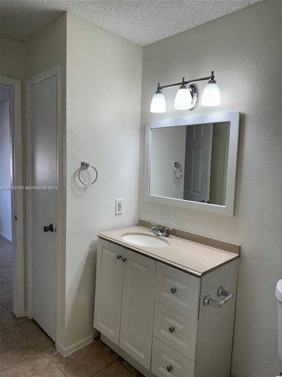 Small Image of 10501 SOUTH WEST 155 #1121, Miami Number 10