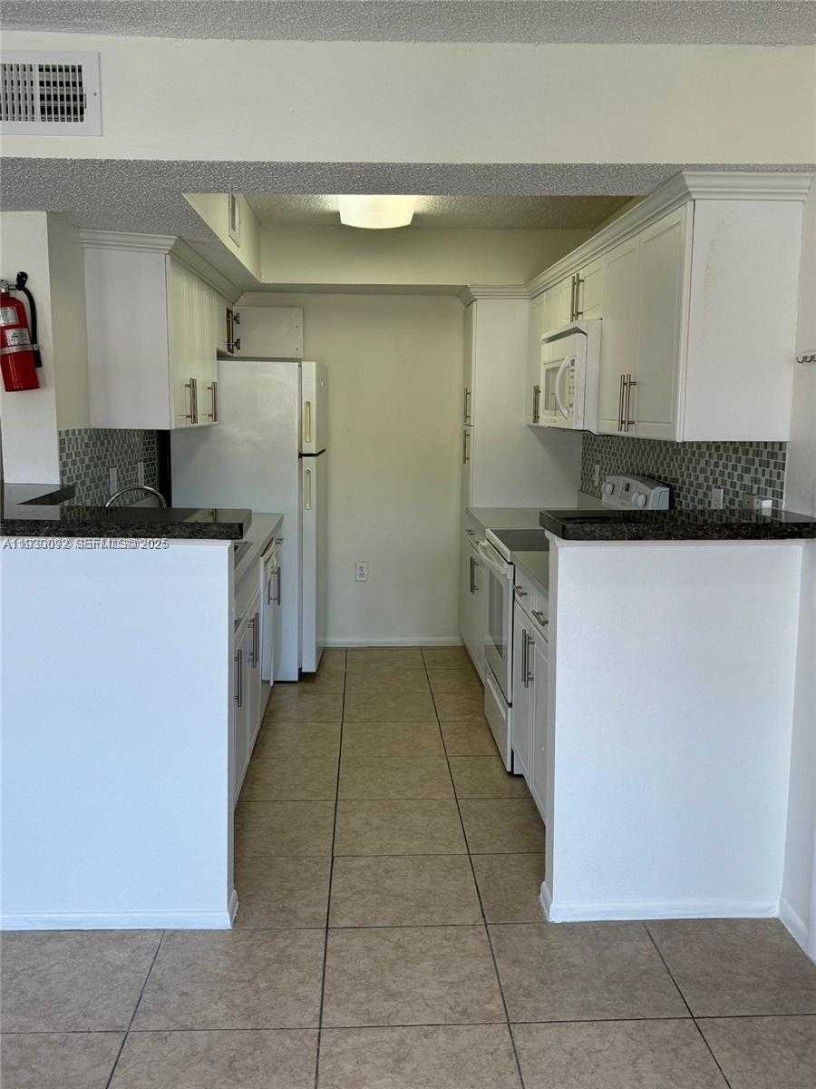 Small Image of 10501 SOUTH WEST 155 #1121, Miami Number 3