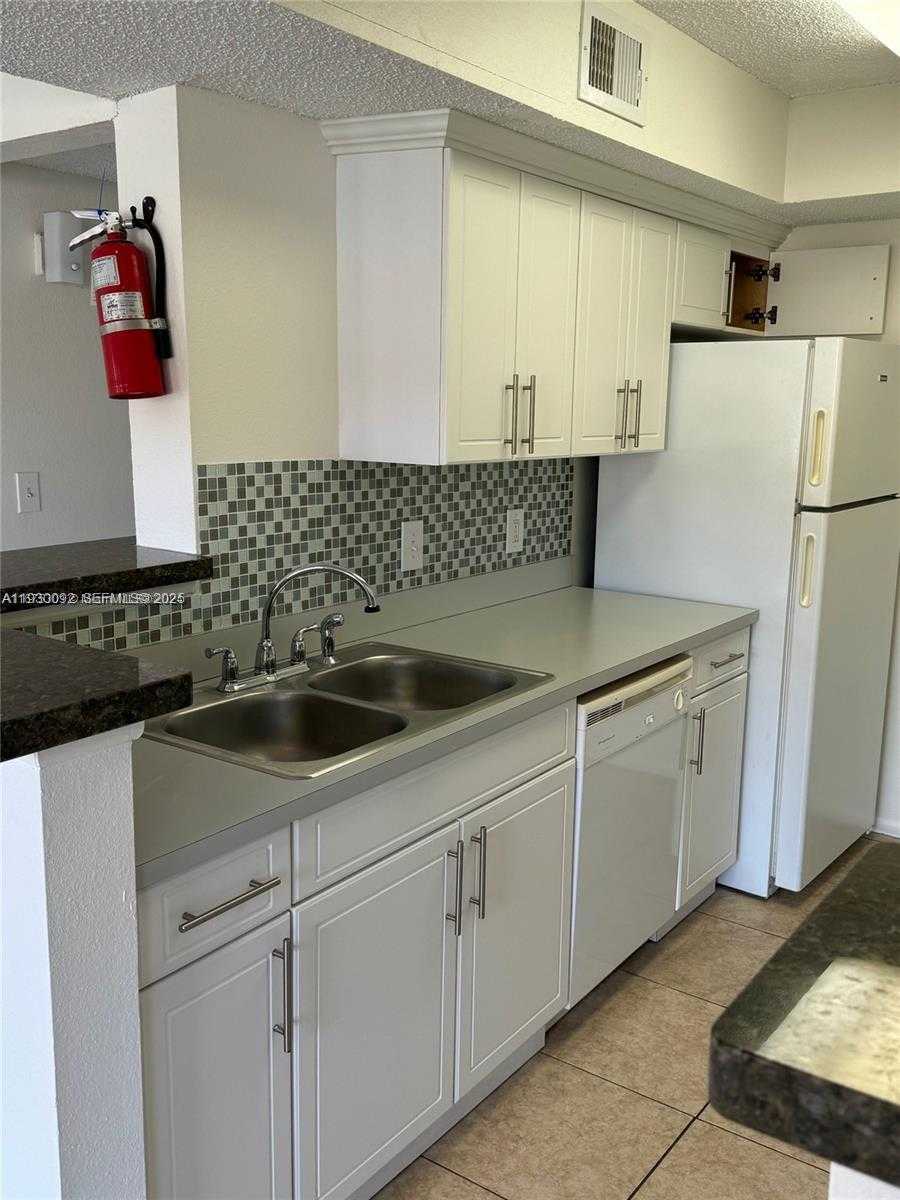 Small Image of 10501 SOUTH WEST 155 #1121, Miami Number 4