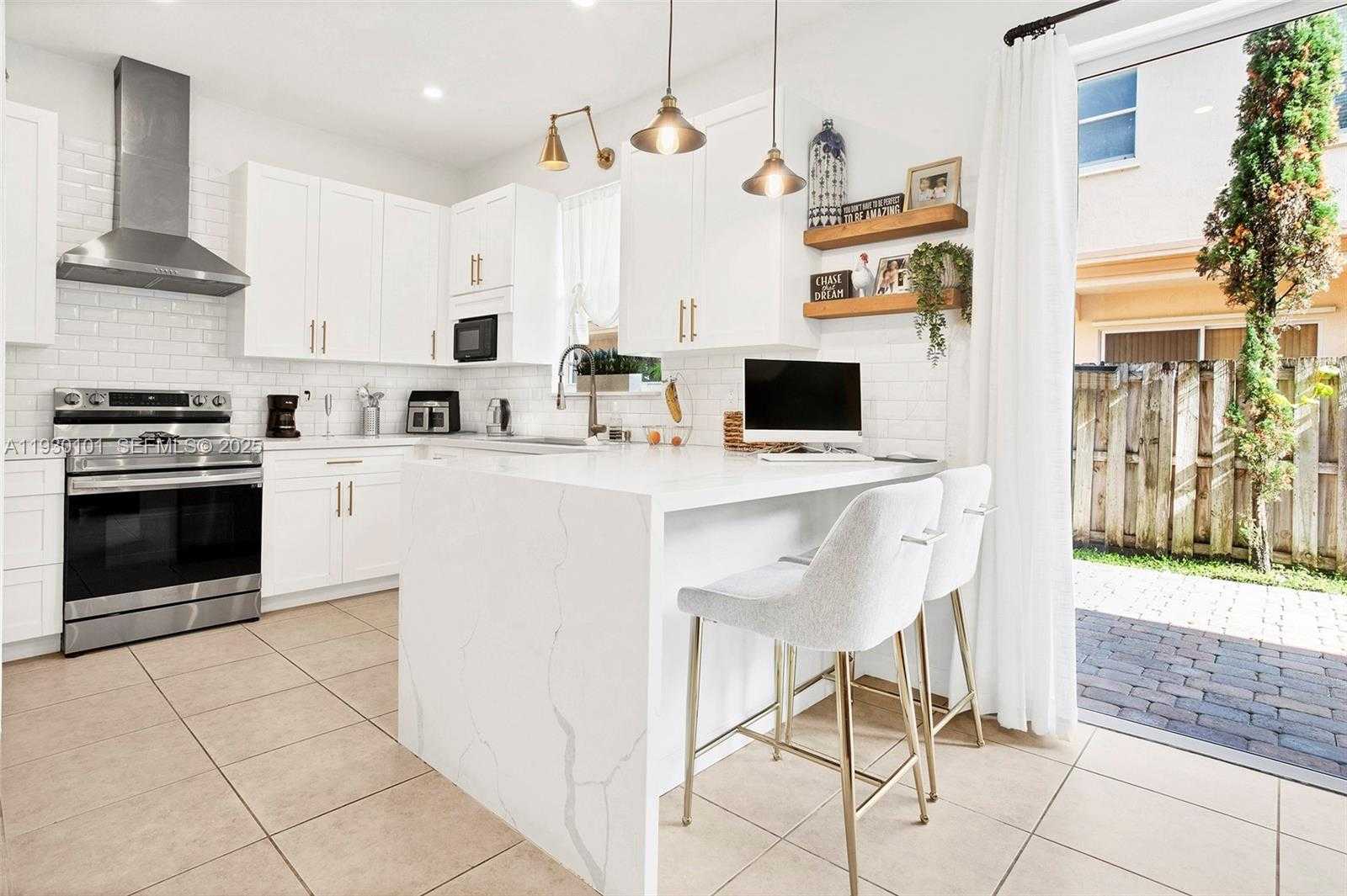 Small Image of 13285 SOUTH WEST 128TH PSGE #13285, Miami Number 10