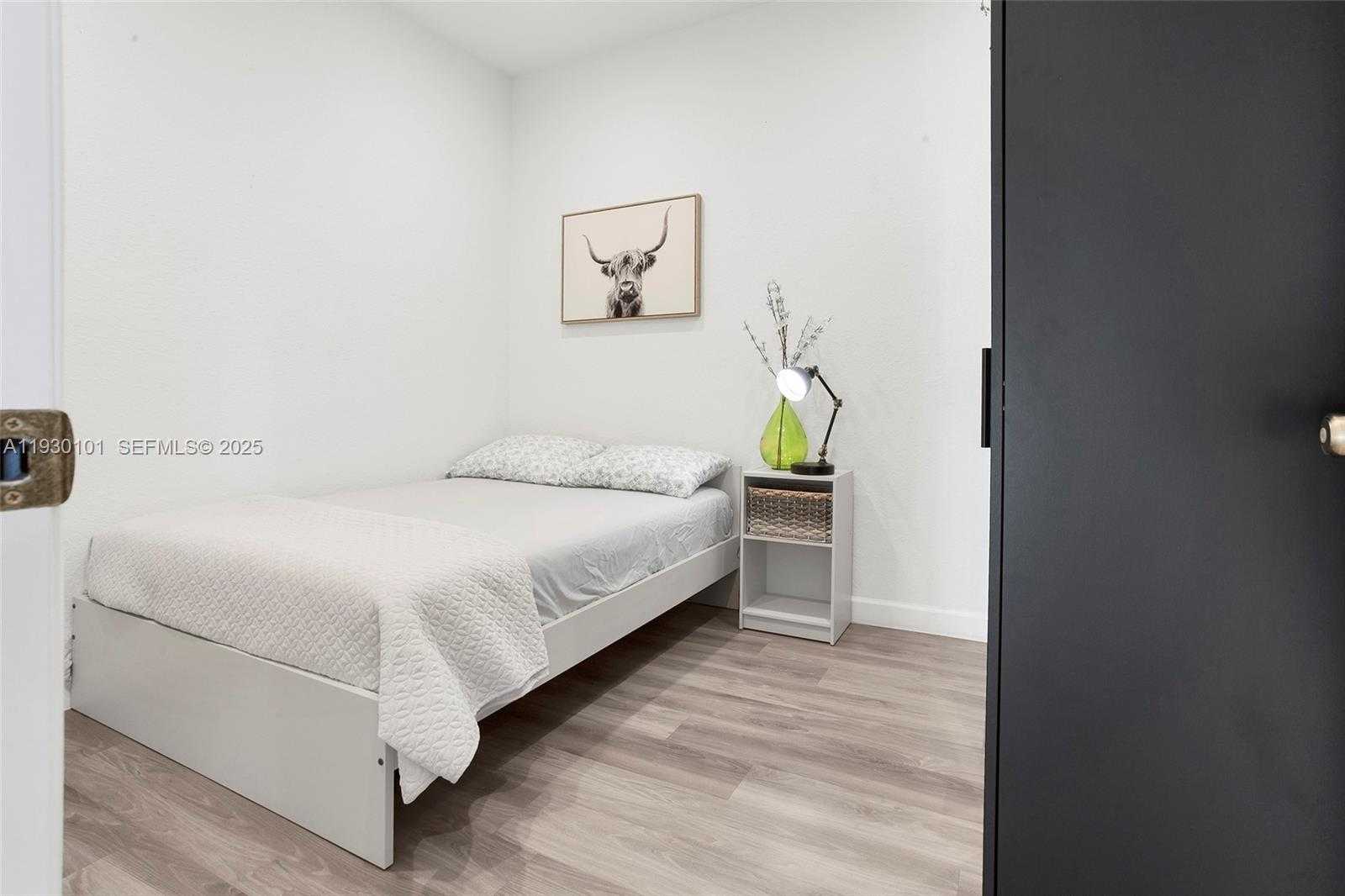 Small Image of 13285 SOUTH WEST 128TH PSGE #13285, Miami Number 26