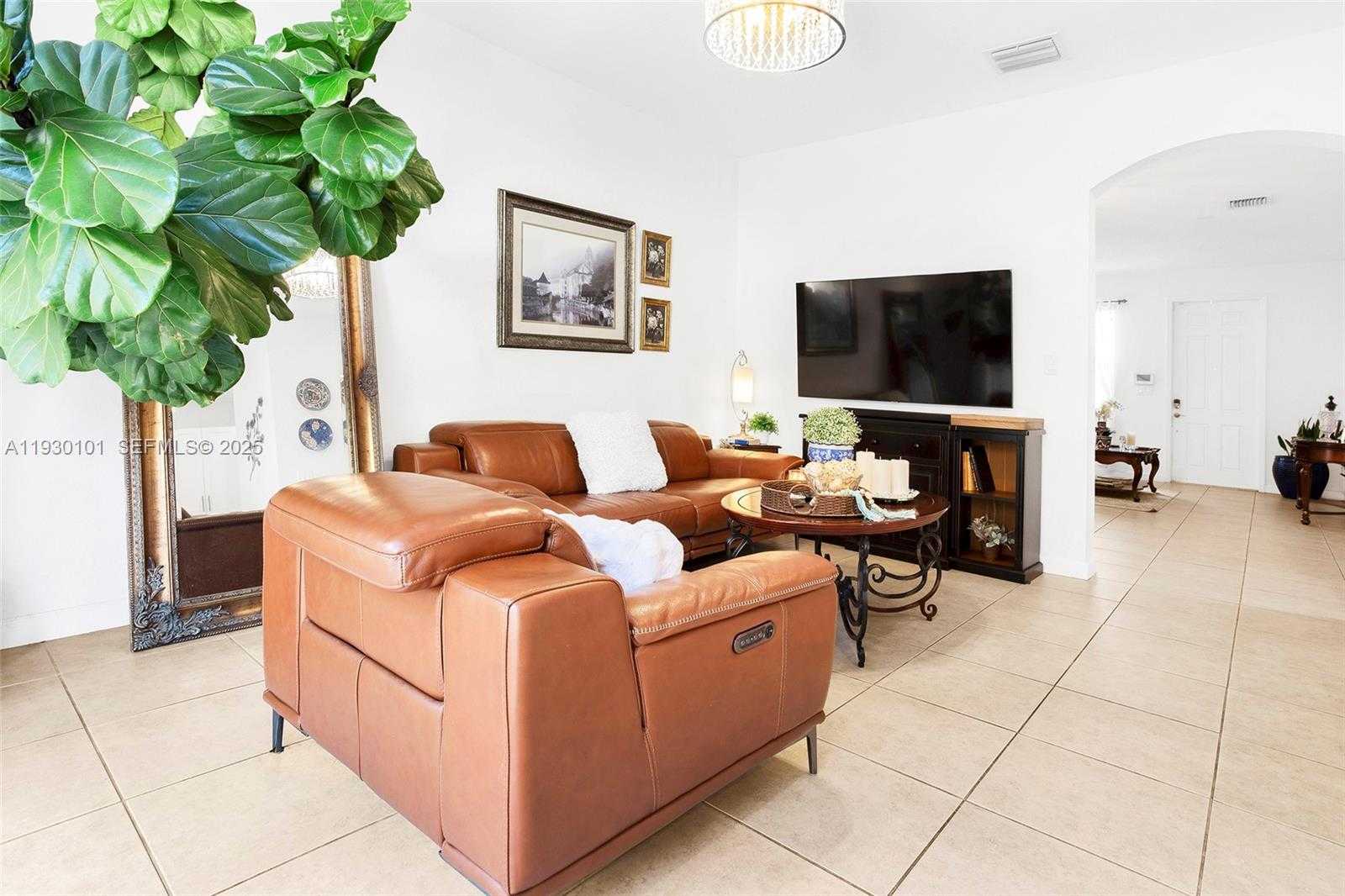 Small Image of 13285 SOUTH WEST 128TH PSGE #13285, Miami Number 7