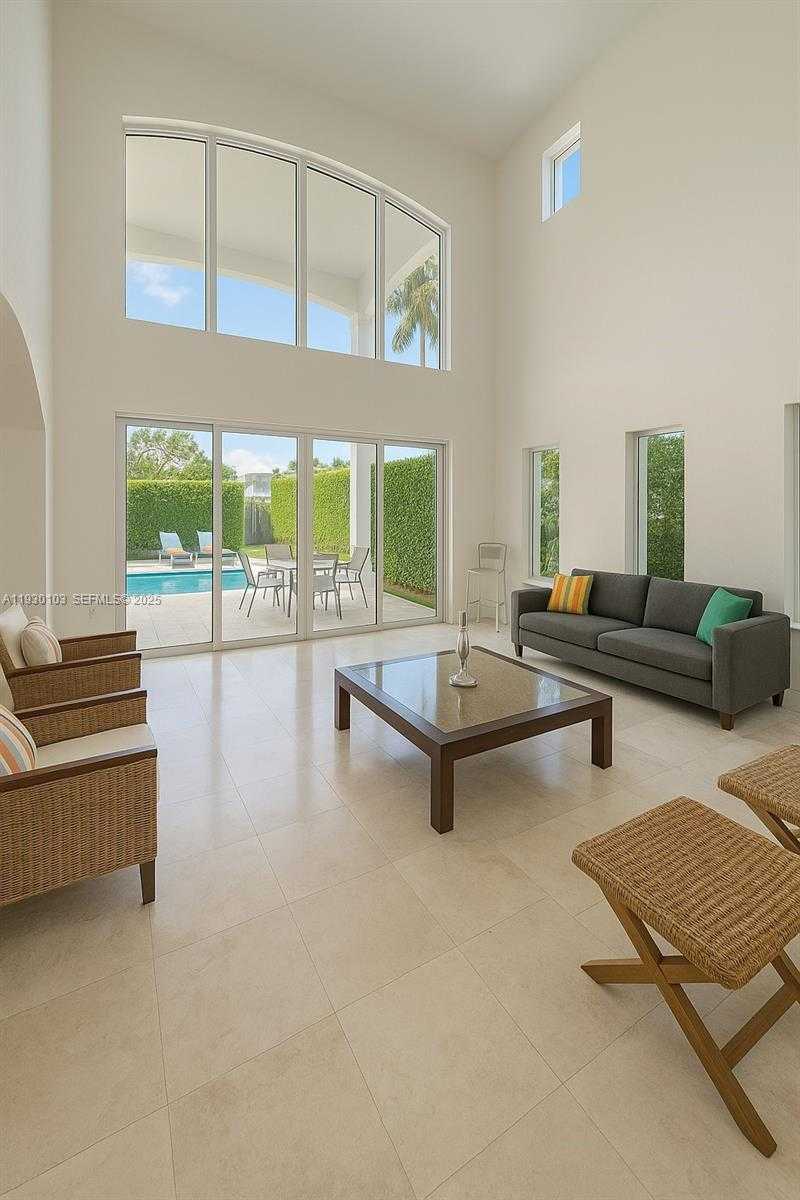 Small Image of 1490 CLEVELAND RD, Miami Beach Number 18