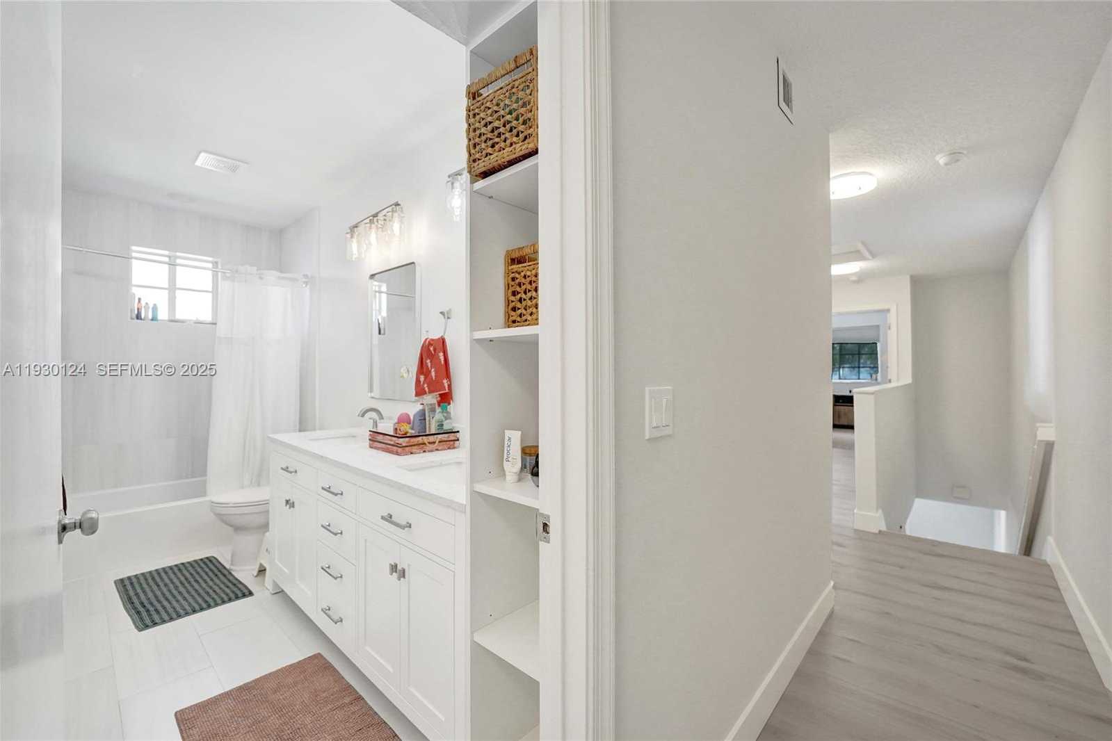 Small Image of 3643 SAN SIMEON CIR, Weston Number 13