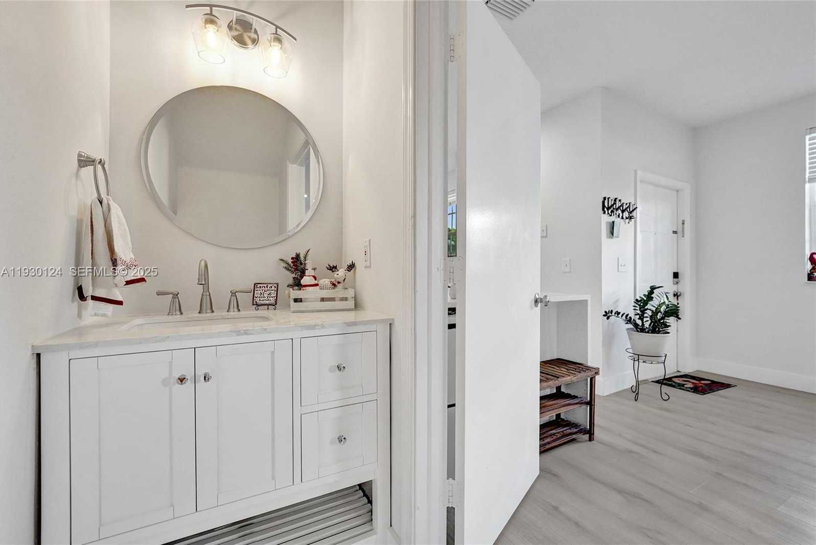 Small Image of 3643 SAN SIMEON CIR, Weston Number 9