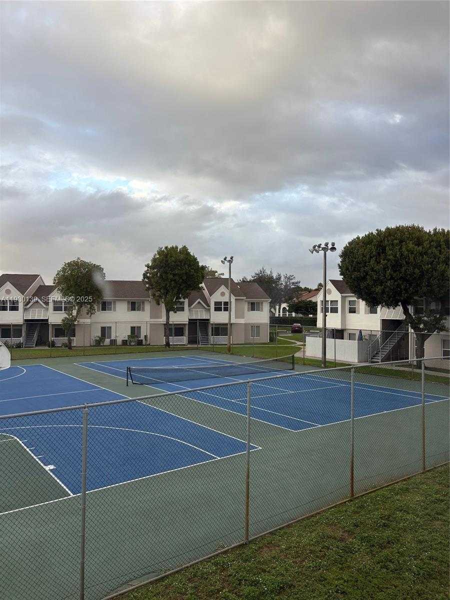 Small Image of 6725 NORTH WEST 174TH TER #G-12, Hialeah Number 13