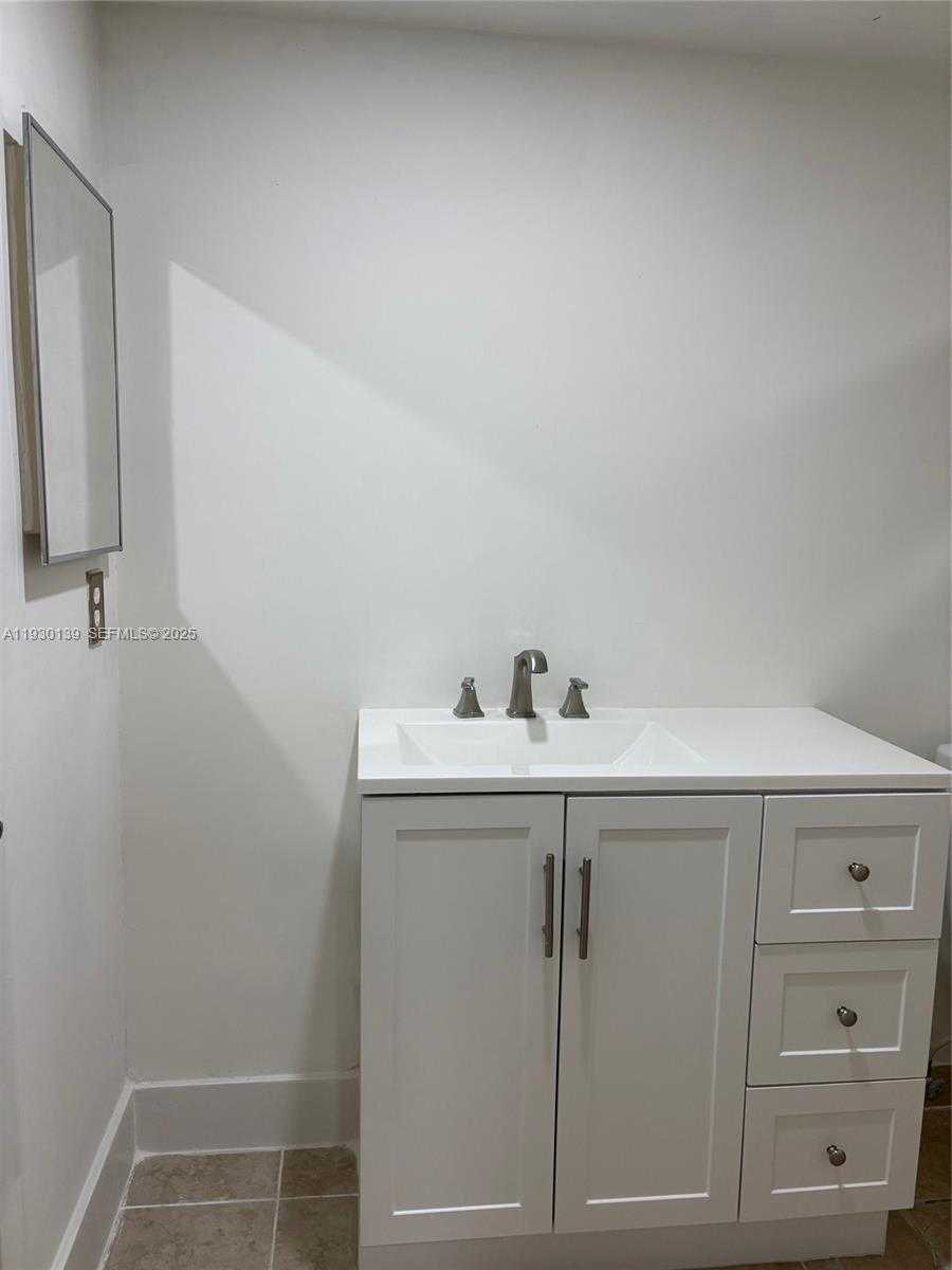 Small Image of 6725 NORTH WEST 174TH TER #G-12, Hialeah Number 2