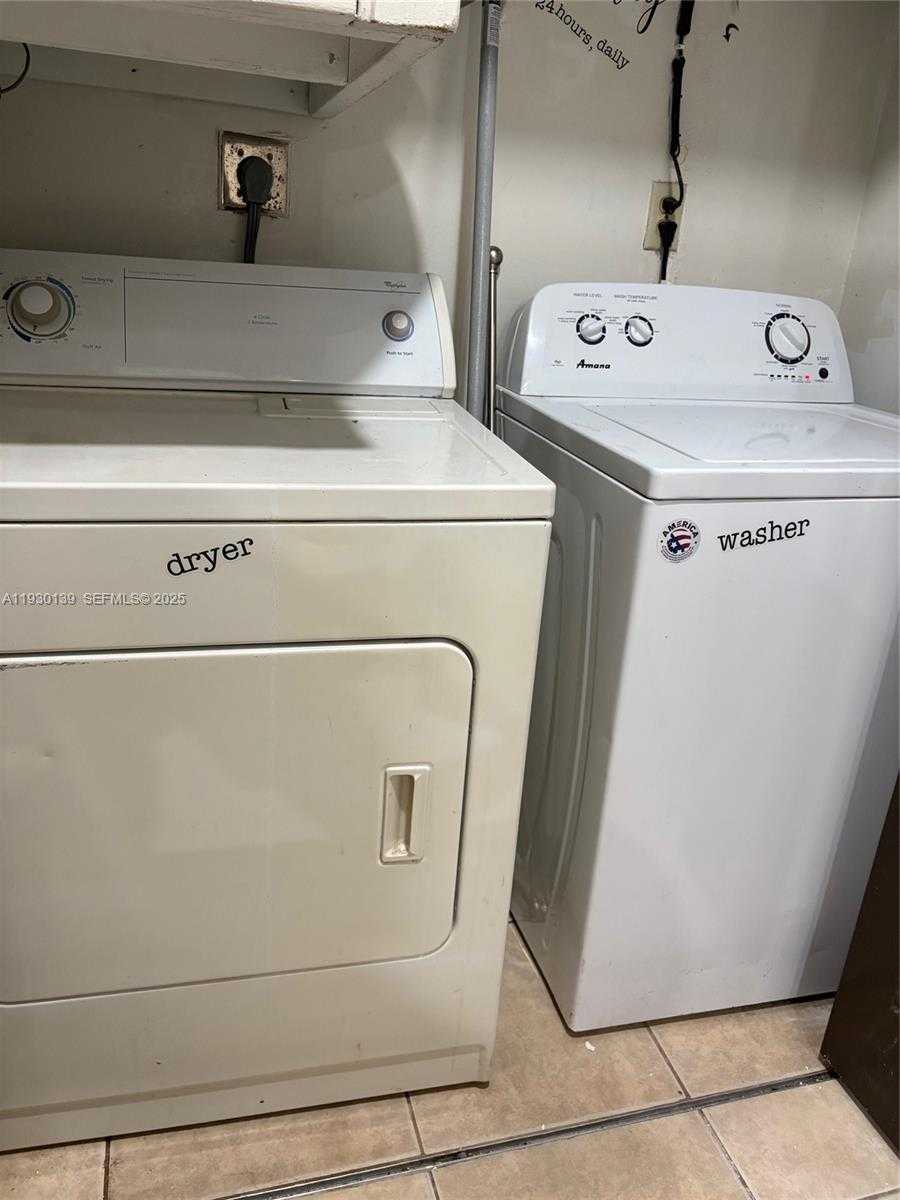 Small Image of 6725 NORTH WEST 174TH TER #G-12, Hialeah Number 4