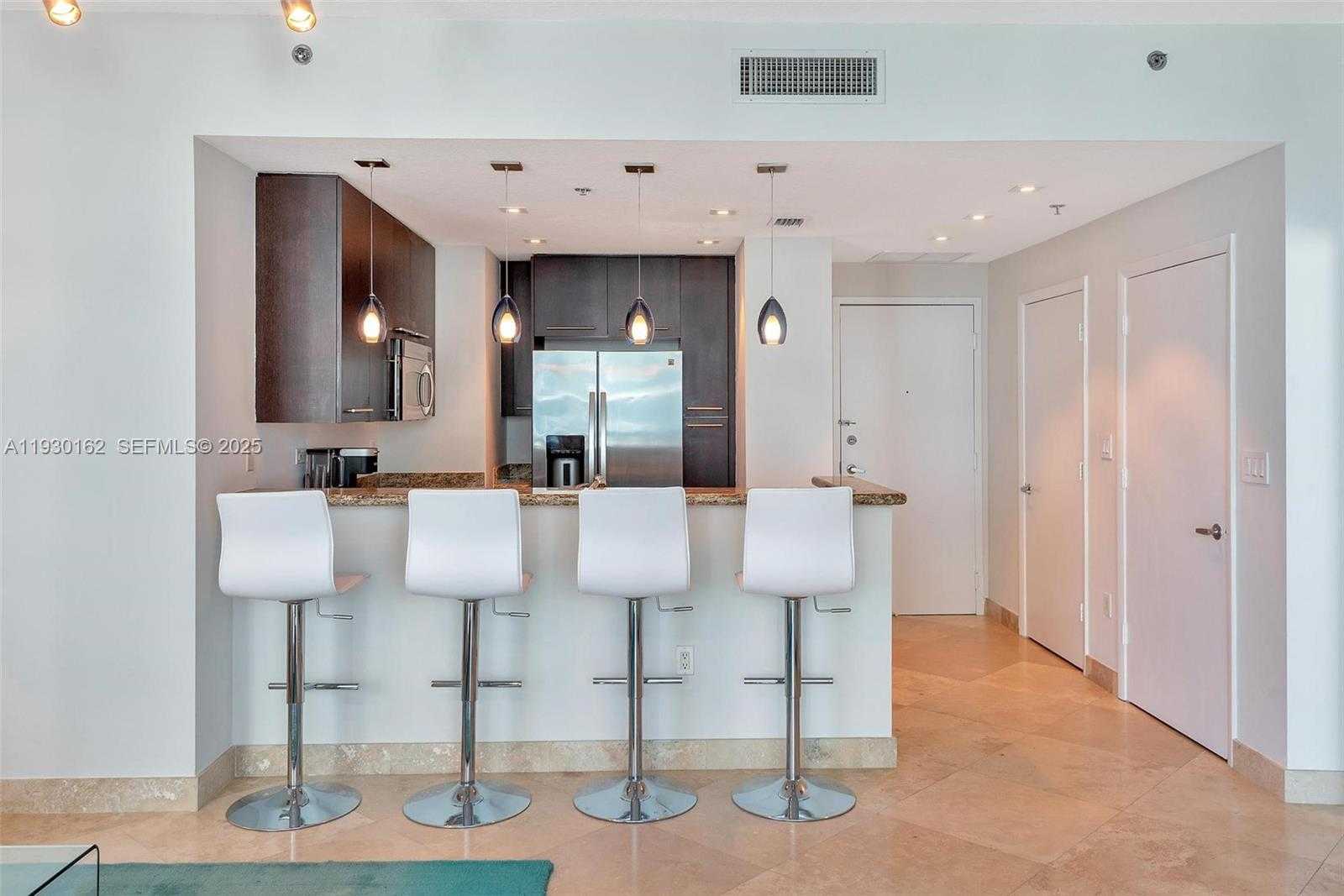 Small Image of 6515 COLLINS AVE #1110, Miami Beach Number 11