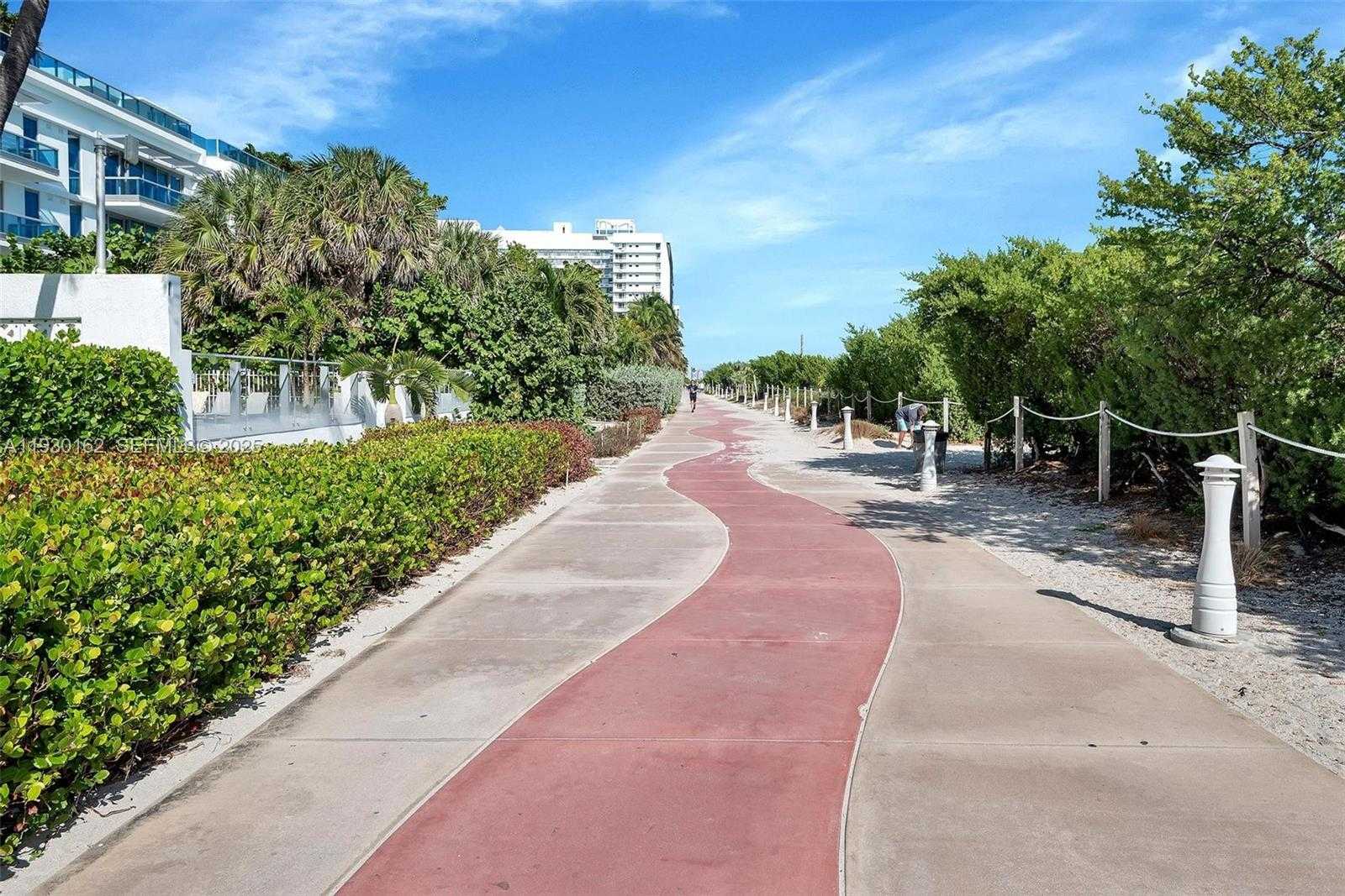 Small Image of 6515 COLLINS AVE #1110, Miami Beach Number 36