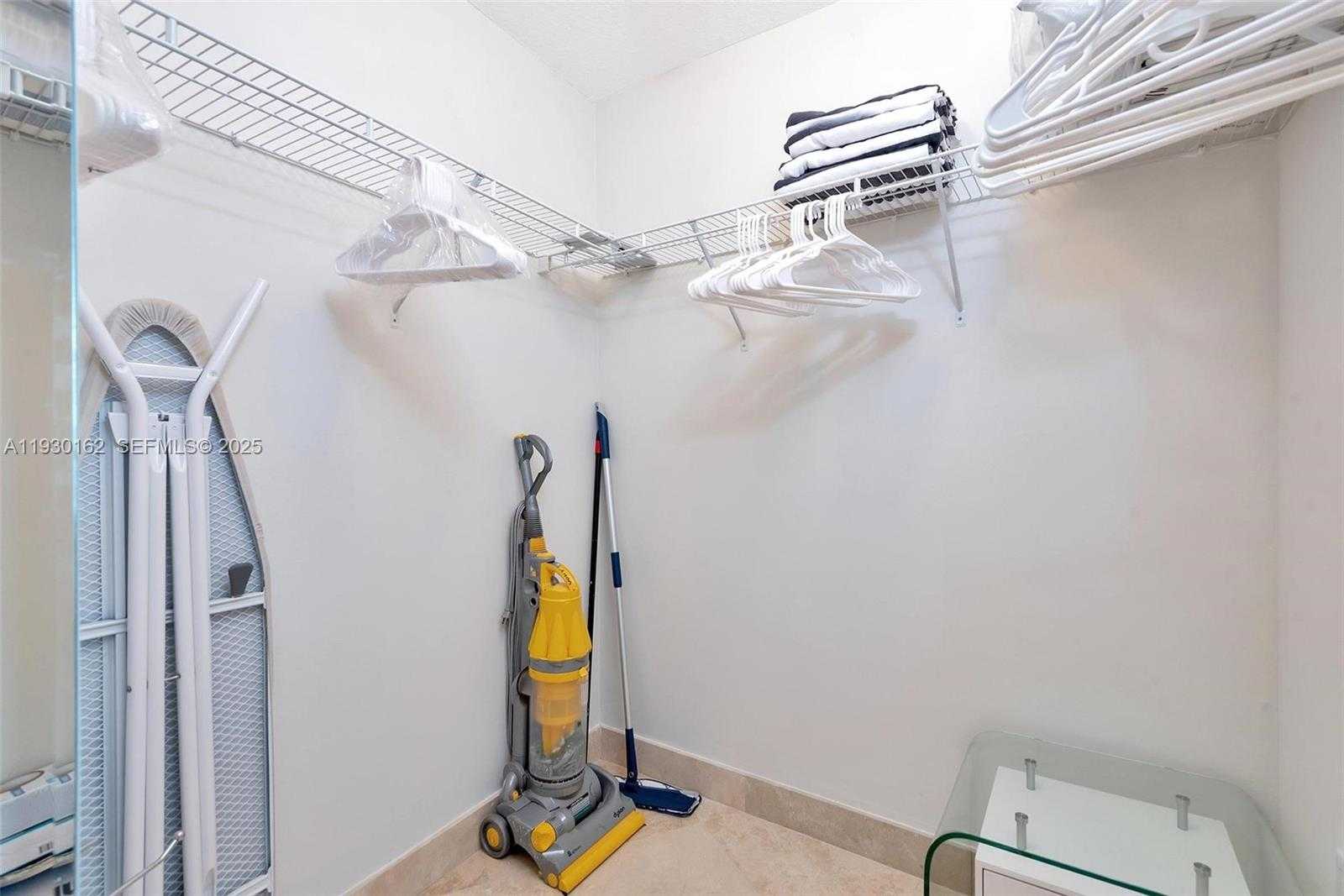 Small Image of 6515 COLLINS AVE #1110, Miami Beach Number 9