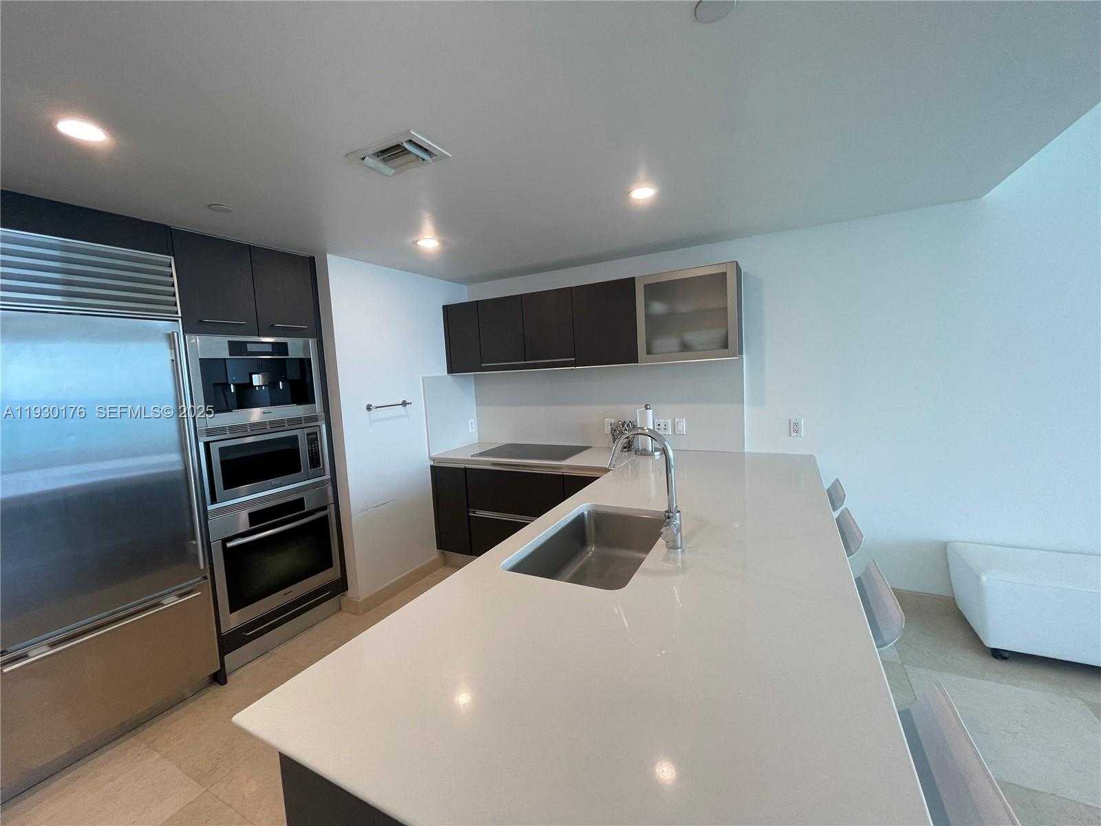 Small Image of 17001 COLLINS AVE #1806, Sunny Isles Beach Number 3