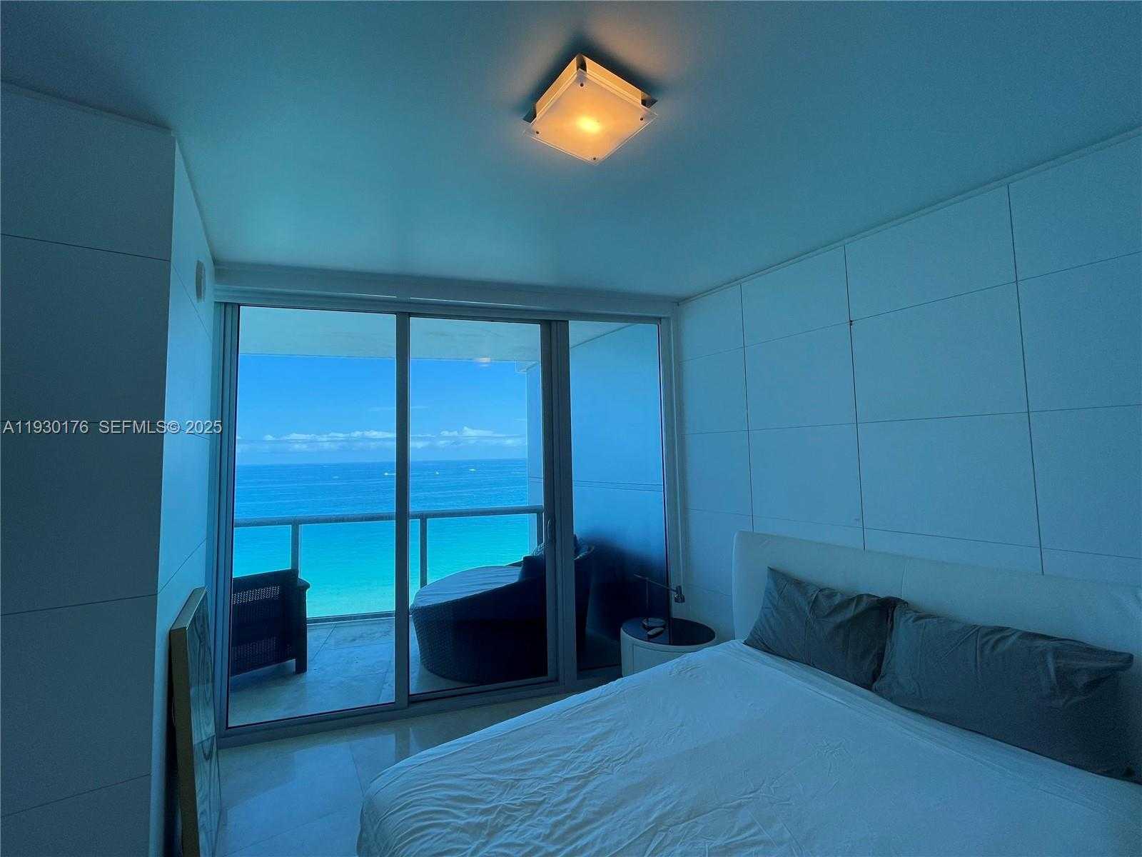 Small Image of 17001 COLLINS AVE #1806, Sunny Isles Beach Number 4