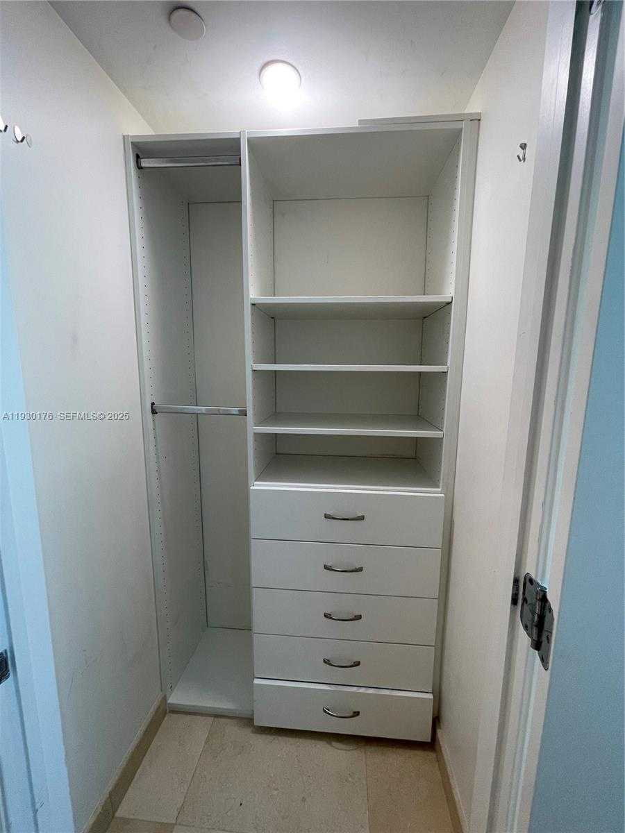 Small Image of 17001 COLLINS AVE #1806, Sunny Isles Beach Number 7