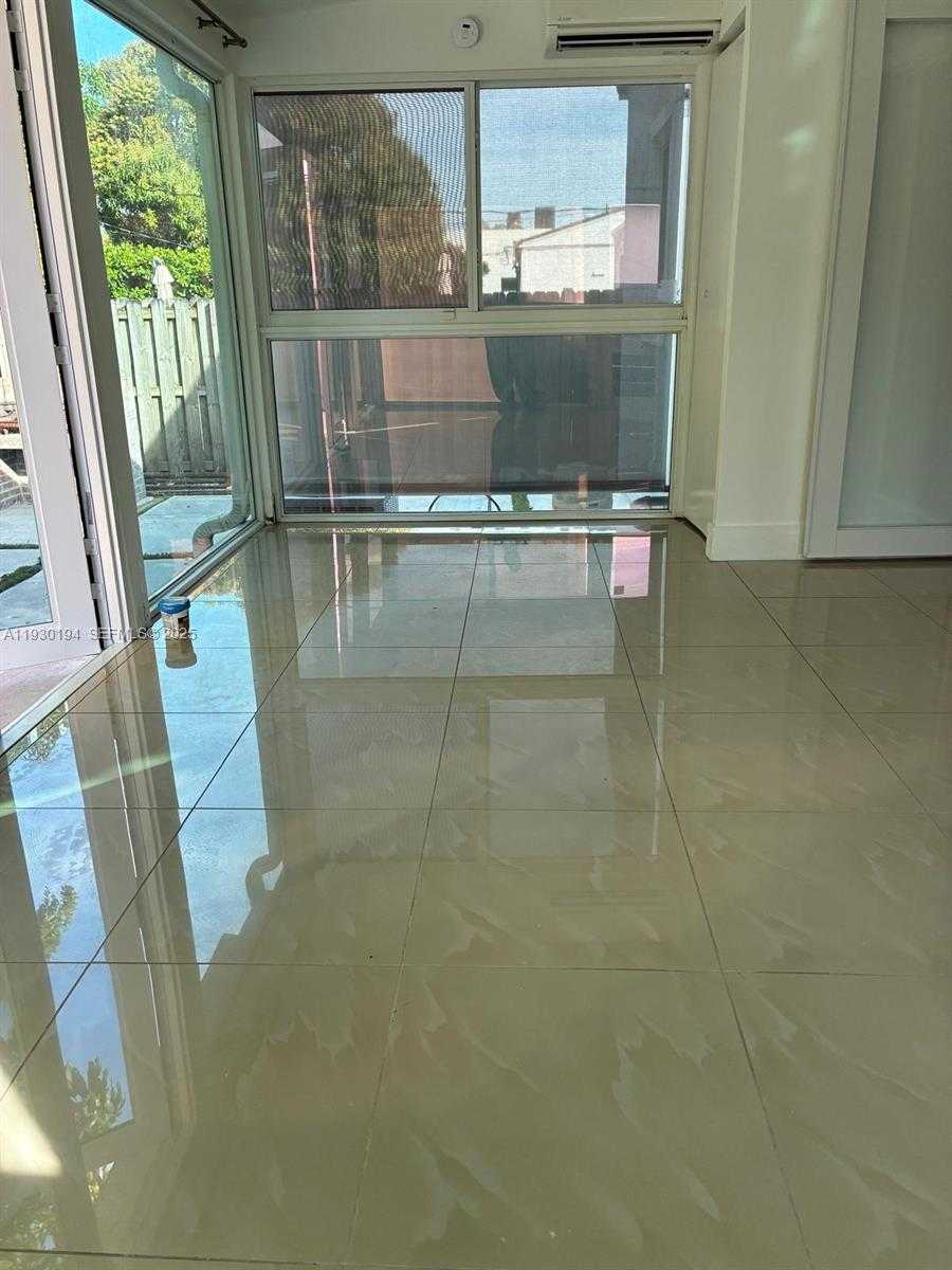 Small Image of 1757 SOUTH WEST 24TH TER, Miami Number 17