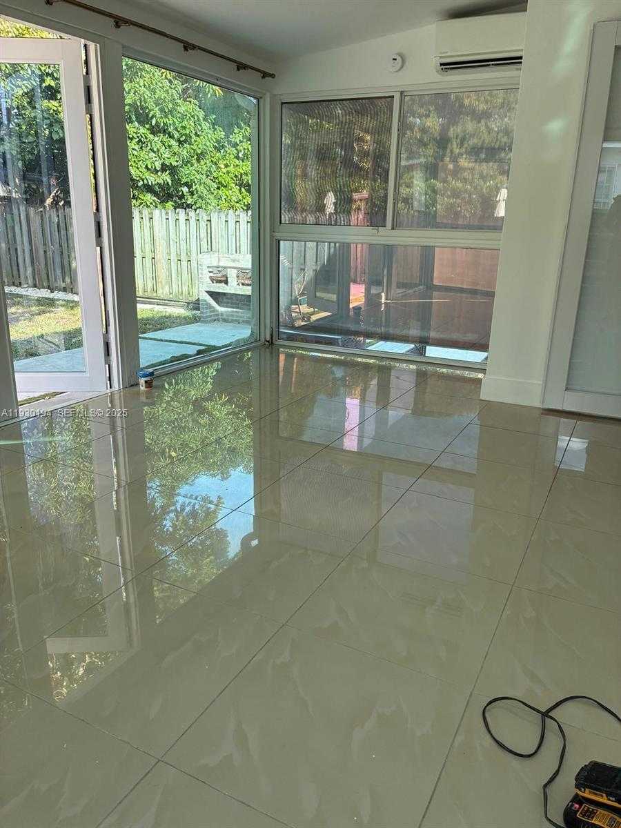 Small Image of 1757 SOUTH WEST 24TH TER, Miami Number 19