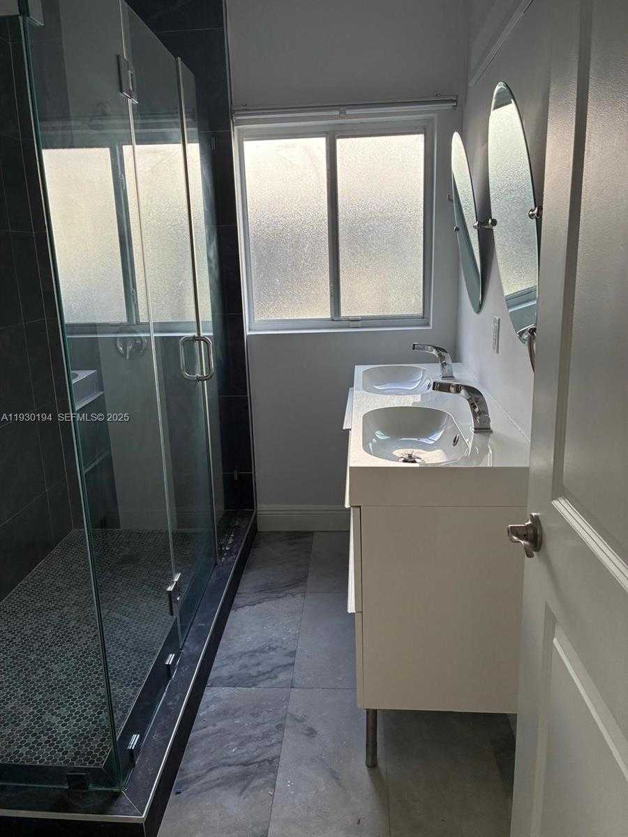 Small Image of 1757 SOUTH WEST 24TH TER, Miami Number 28