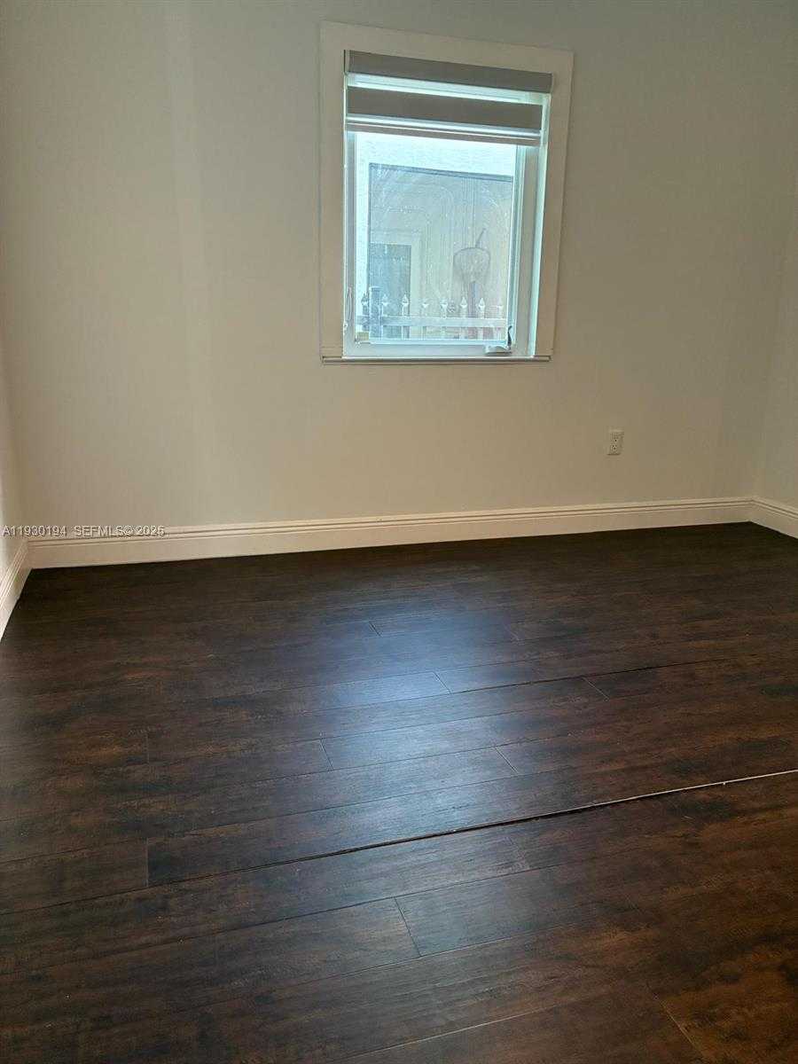 Small Image of 1757 SOUTH WEST 24TH TER, Miami Number 29