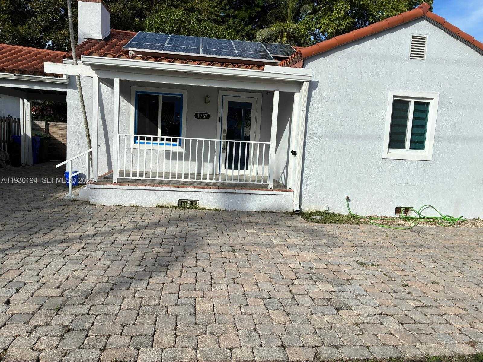 Small Image of 1757 SOUTH WEST 24TH TER, Miami Number 3