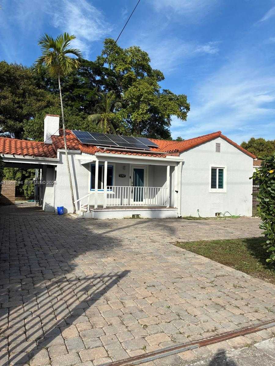 Small Image of 1757 SOUTH WEST 24TH TER, Miami Number 7