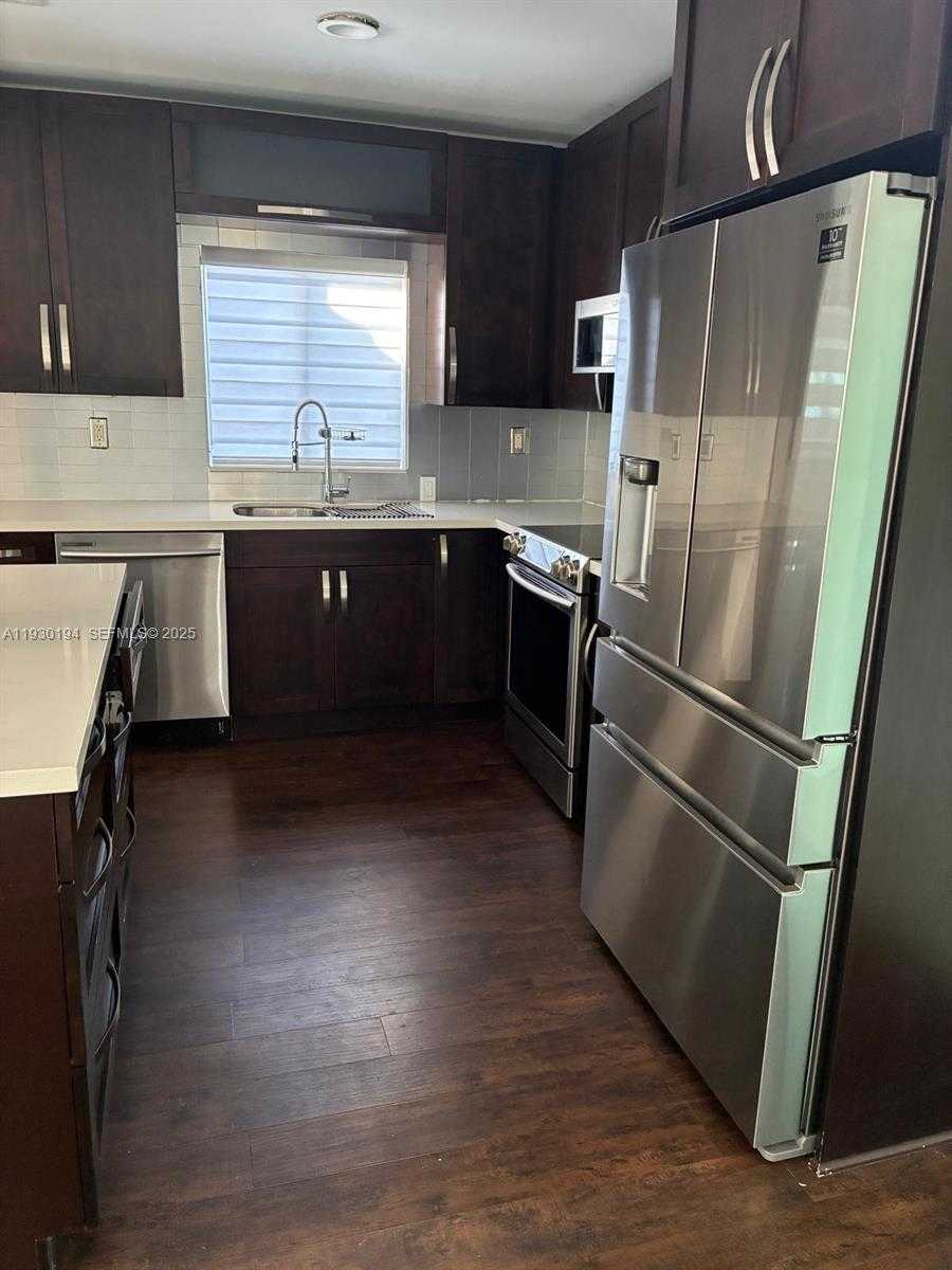 Small Image of 1757 SOUTH WEST 24TH TER, Miami Number 8