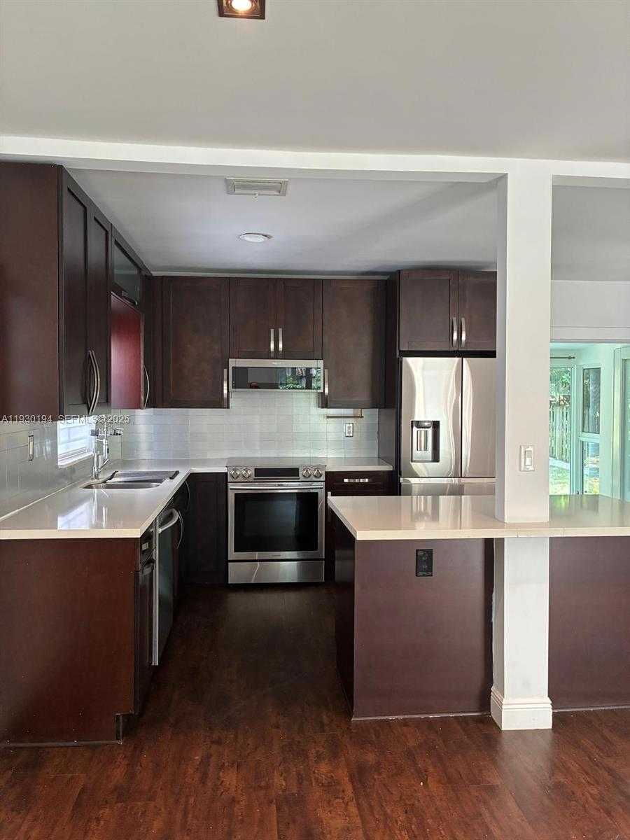 Small Image of 1757 SOUTH WEST 24TH TER, Miami Number 9