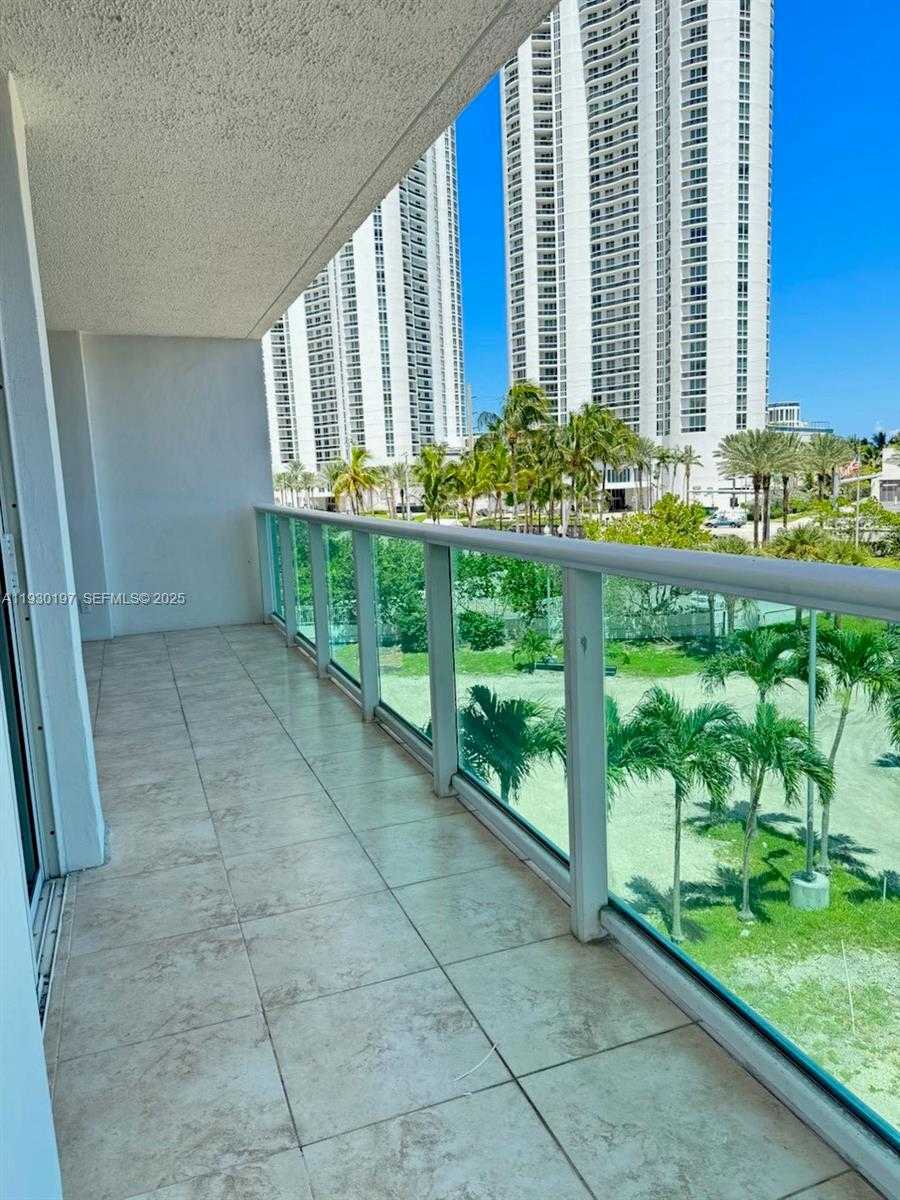 Small Image of 100 BAYVIEW DR #309, Sunny Isles Beach Number 21