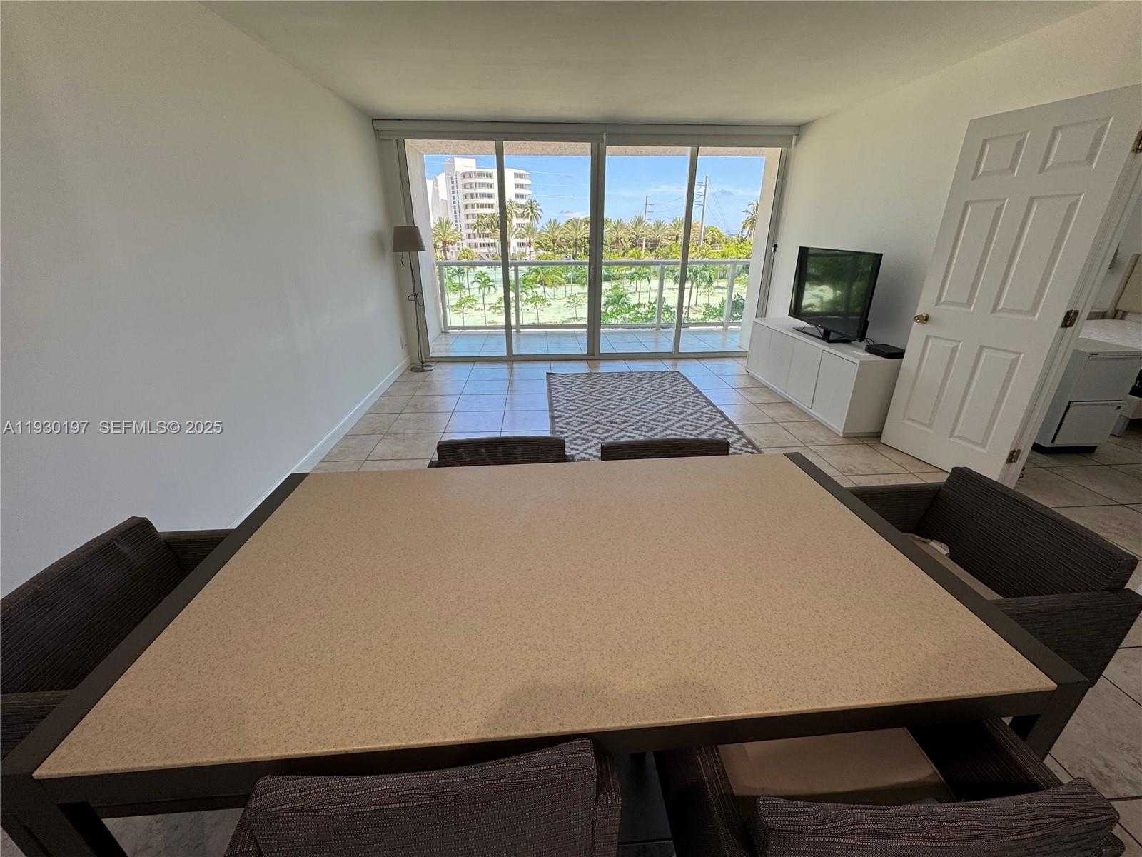 Small Image of 100 BAYVIEW DR #309, Sunny Isles Beach Number 6