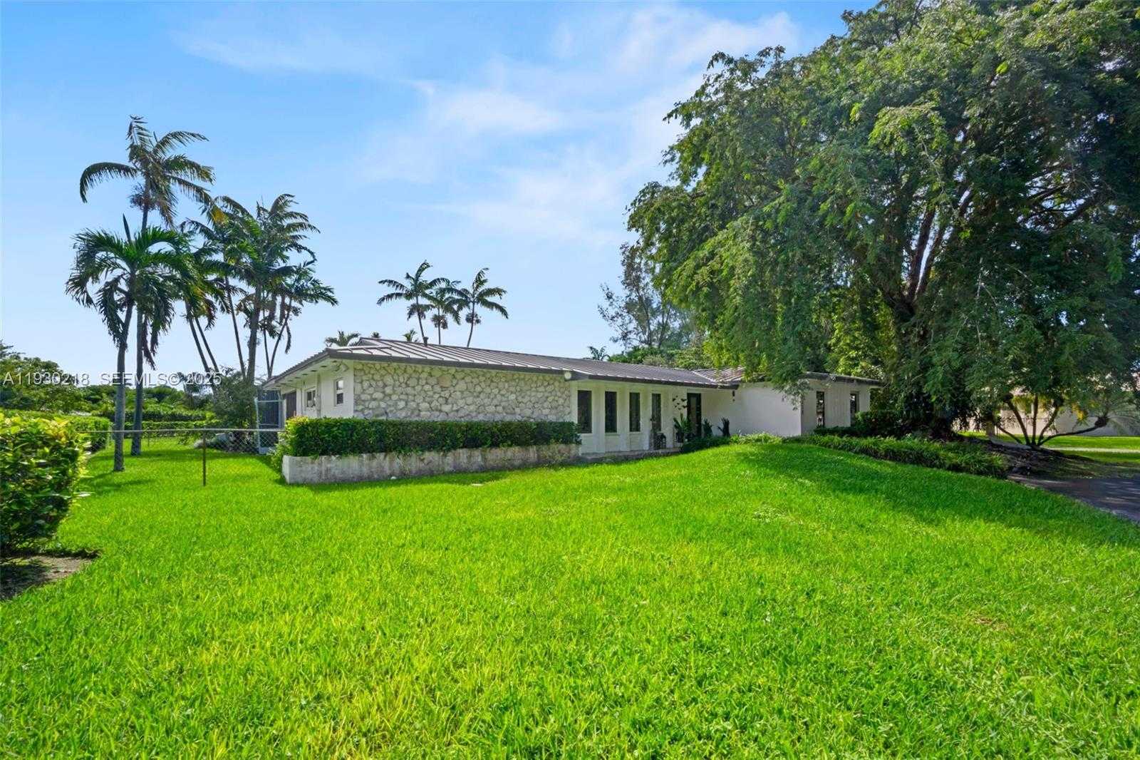 Small Image of 8330 SOUTH WEST 171ST ST, Palmetto Bay Number 38