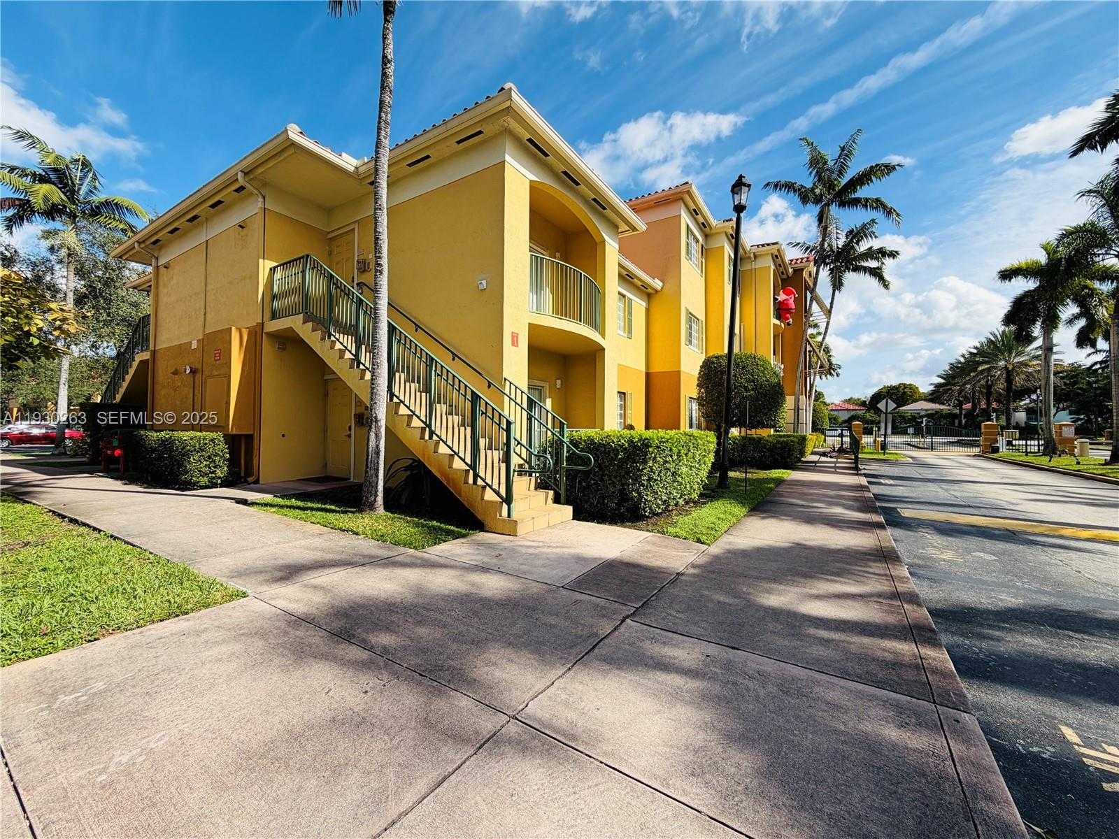 Small Image of 7320 NORTH WEST 114TH AVE #103, Doral Number 3