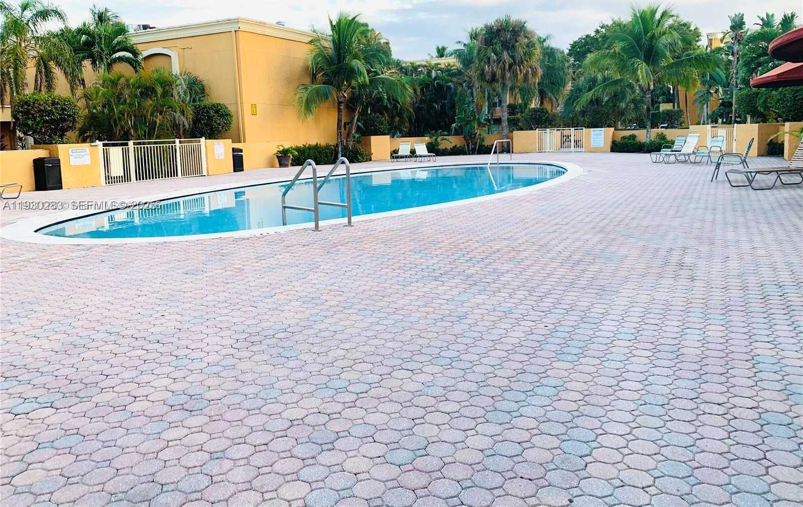 Small Image of Hialeah Number 6