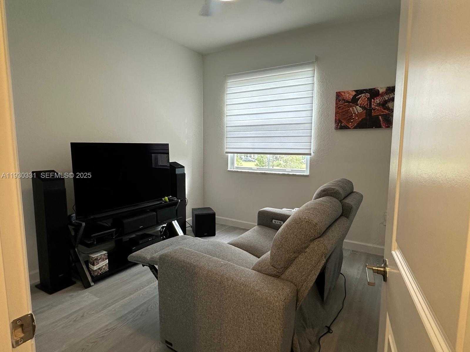 Small Image of 26450 SOUTH WEST 148TH CT #26450, Homestead Number 7