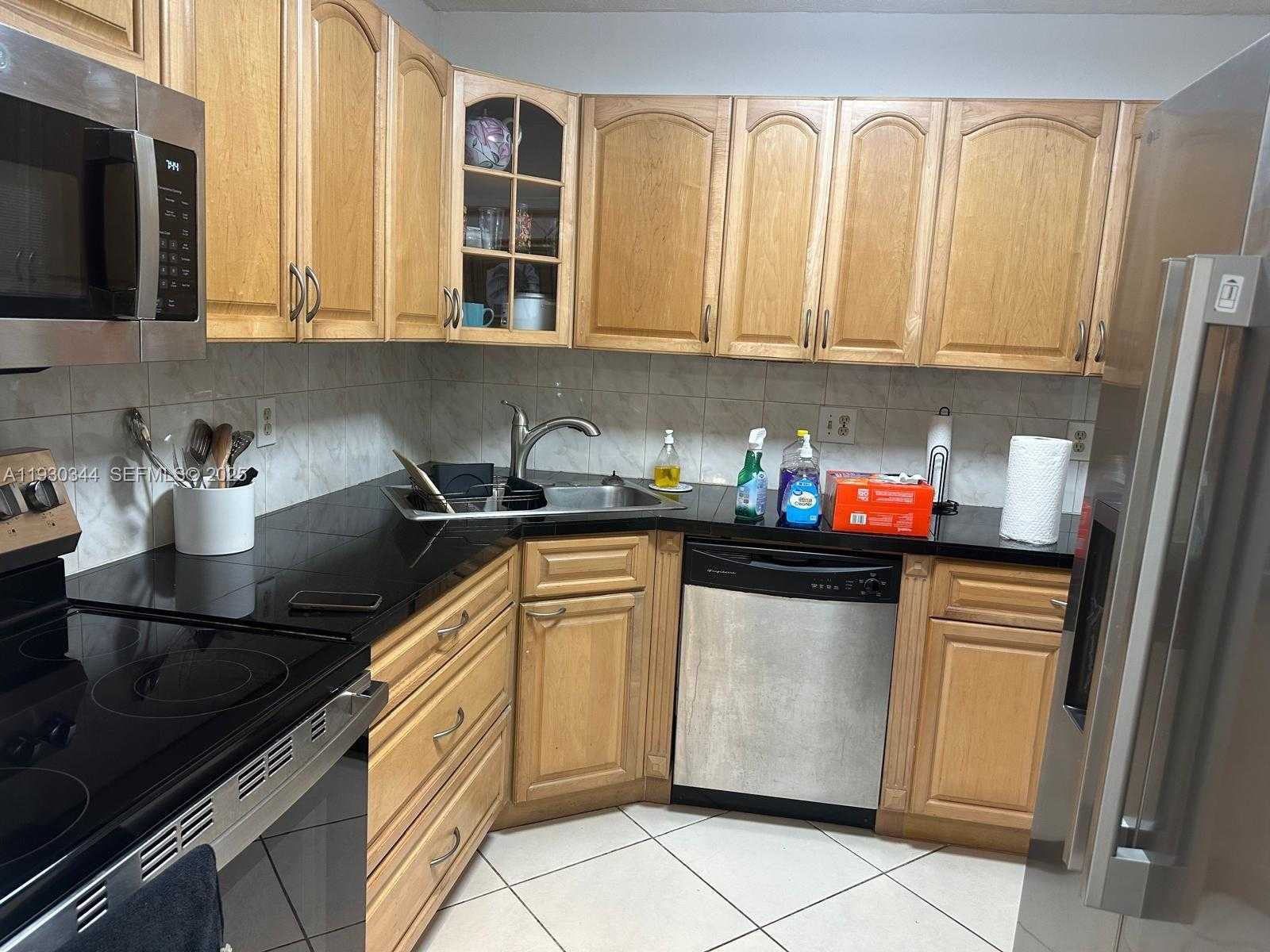 Small Image of 1801 SOUTH OCEAN DR #741, Hallandale Beach Number 11