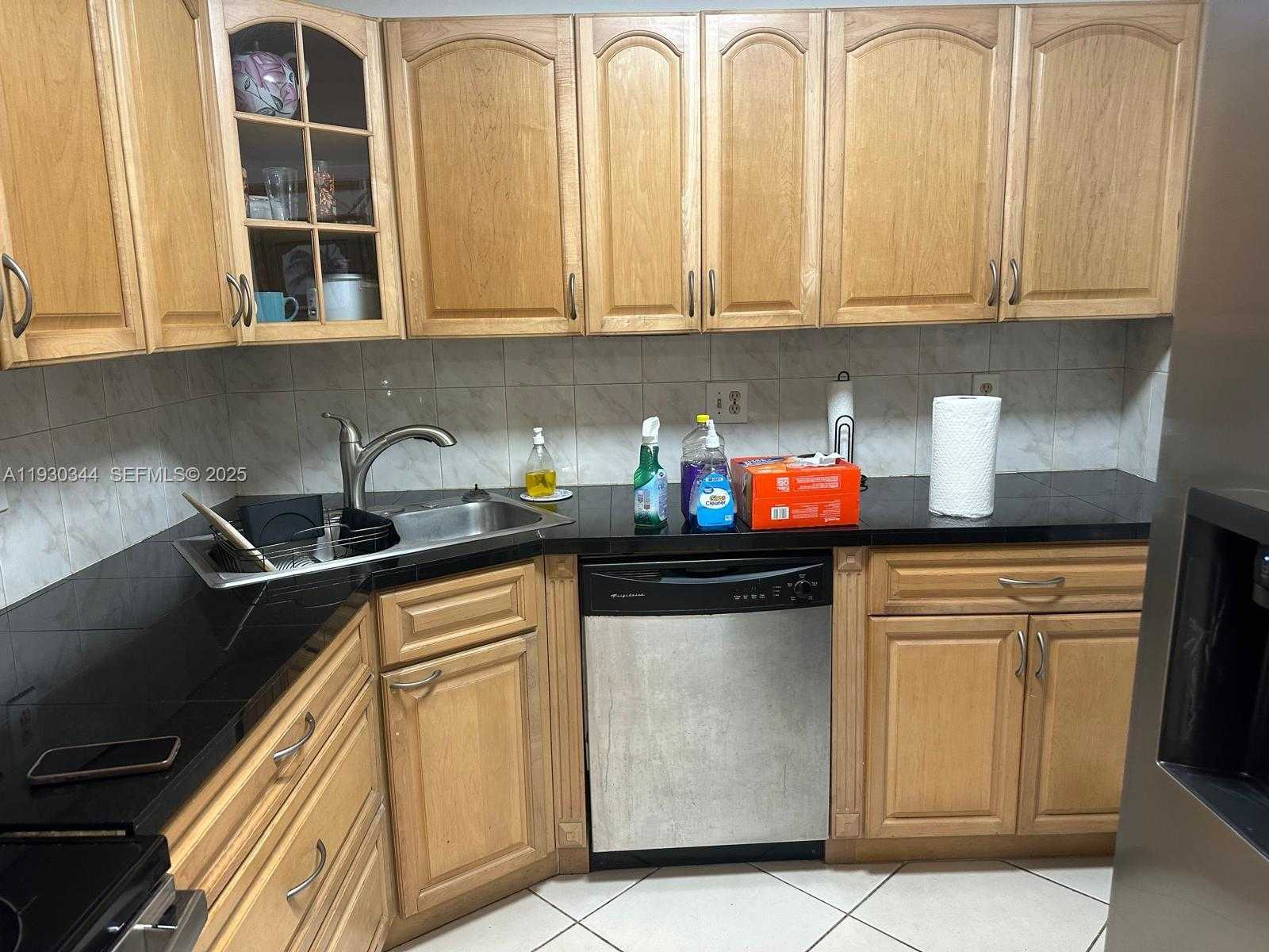 Small Image of 1801 SOUTH OCEAN DR #741, Hallandale Beach Number 13