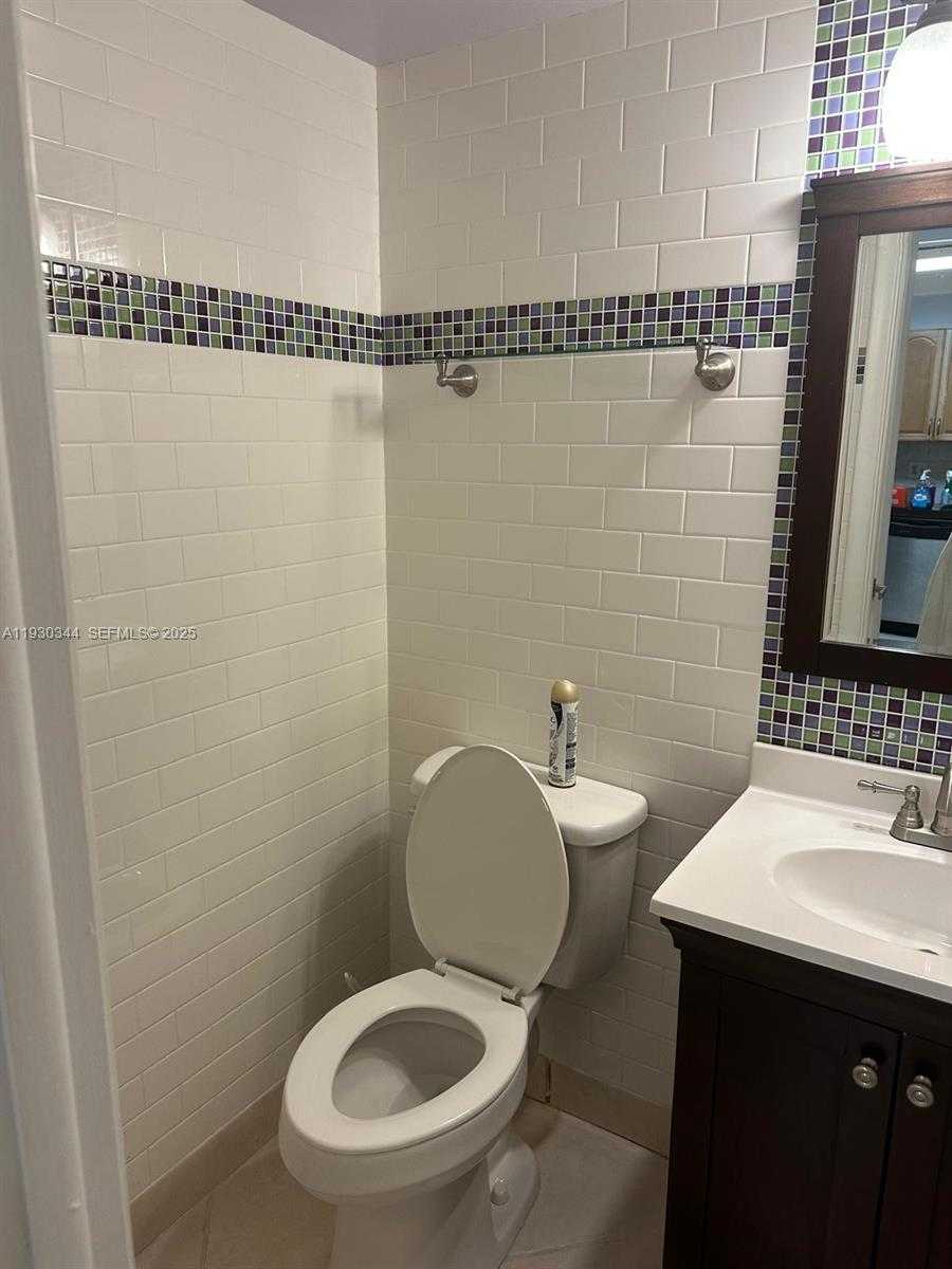 Small Image of 1801 SOUTH OCEAN DR #741, Hallandale Beach Number 15