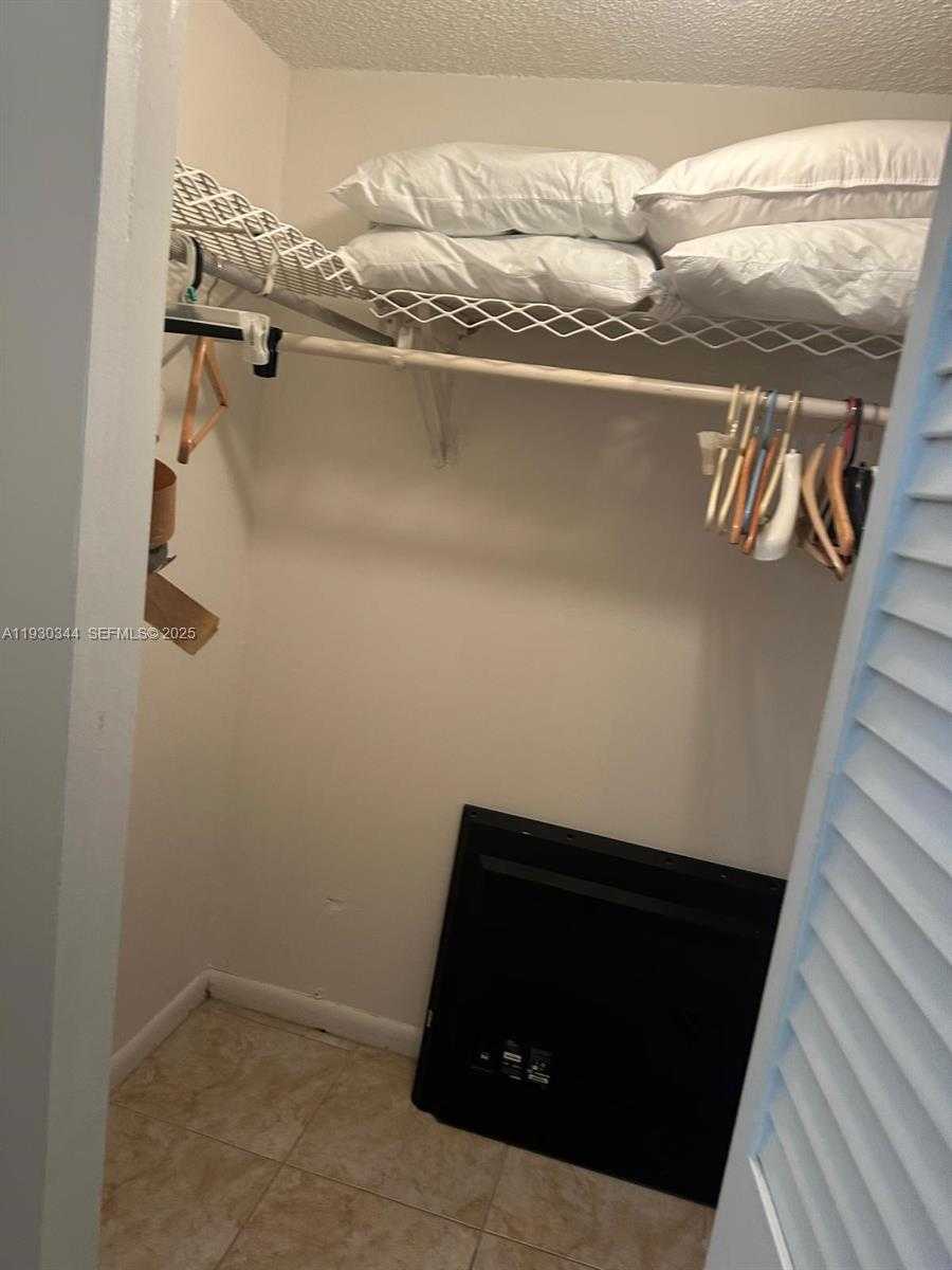 Small Image of 1801 SOUTH OCEAN DR #741, Hallandale Beach Number 9