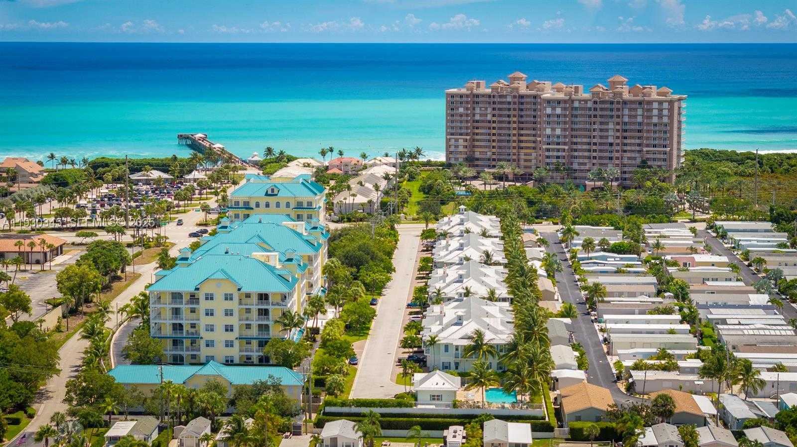 Small Image of 140 OCEAN BREEZE DR #140, Juno Beach Number 1