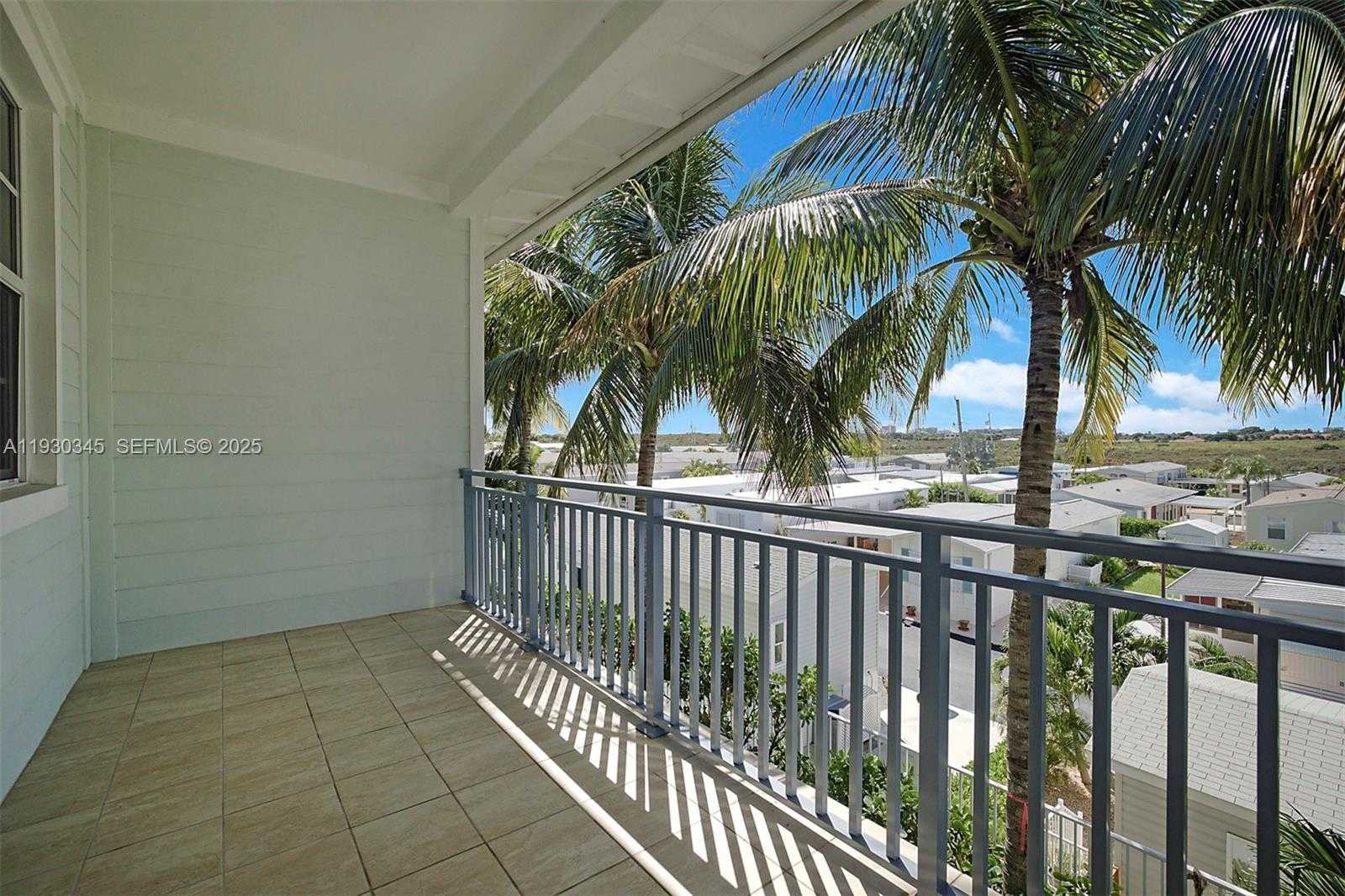 Small Image of 140 OCEAN BREEZE DR #140, Juno Beach Number 19
