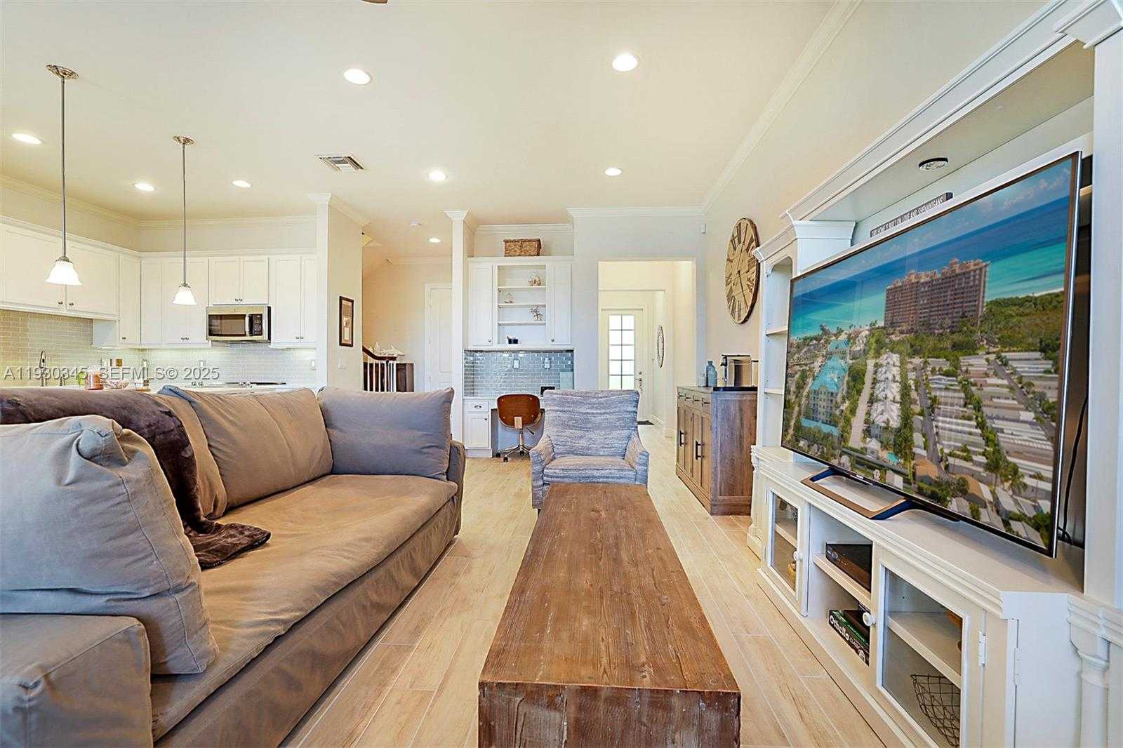 Small Image of 140 OCEAN BREEZE DR #140, Juno Beach Number 5