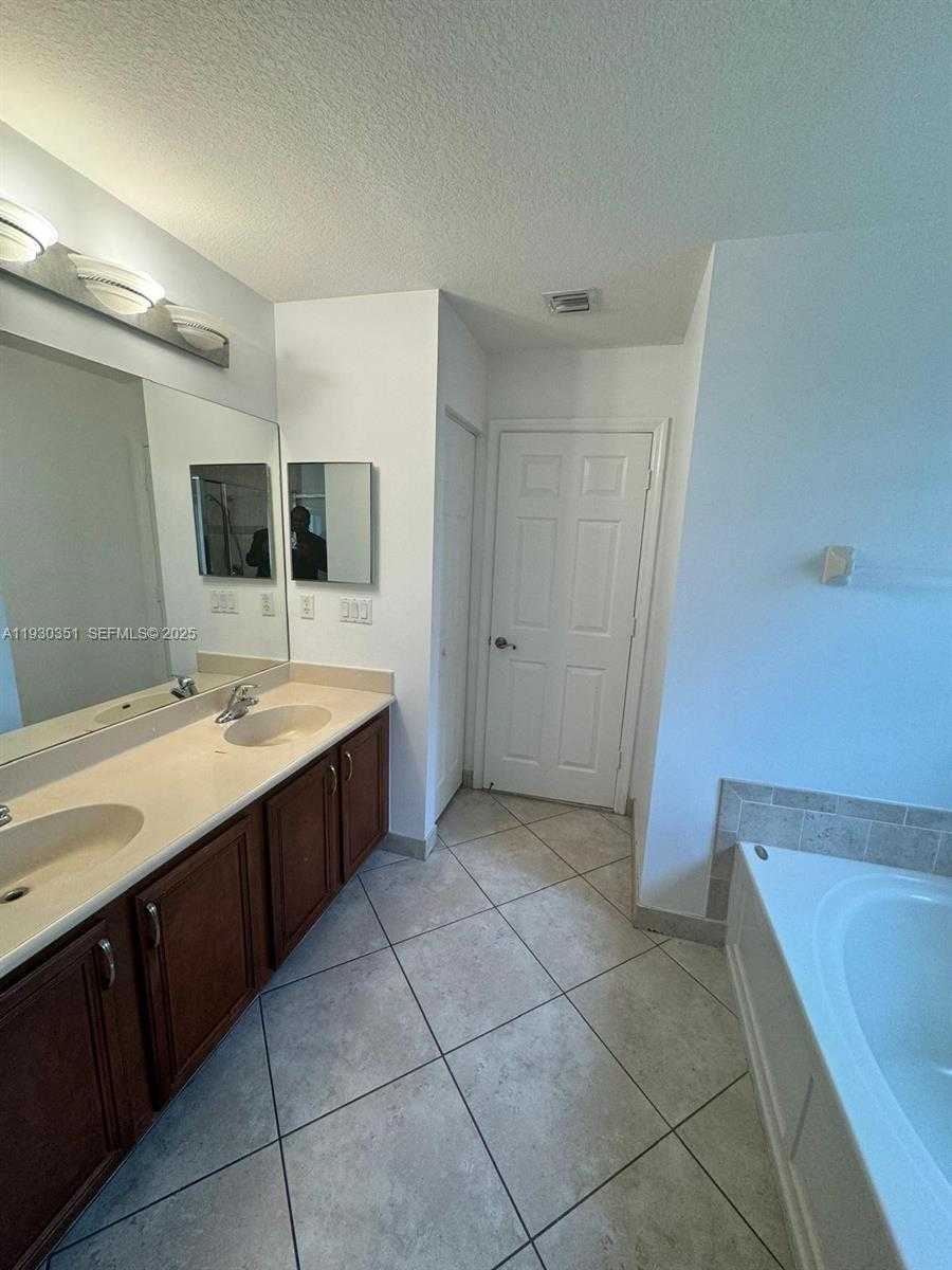 Small Image of 4527 SOUTH WEST 129TH, Miramar Number 17