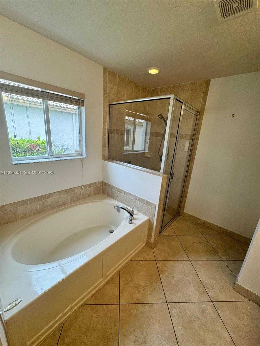 Small Image of 4527 SOUTH WEST 129TH, Miramar Number 29