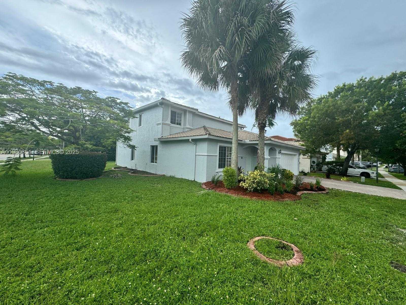 Small Image of 4527 SOUTH WEST 129TH, Miramar Number 3