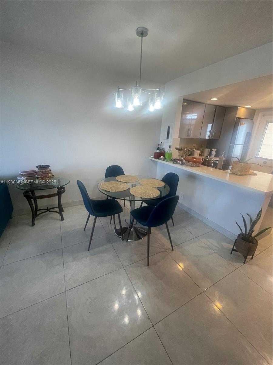 Small Image of 2905 POINT EAST DR #L404, Aventura Number 22