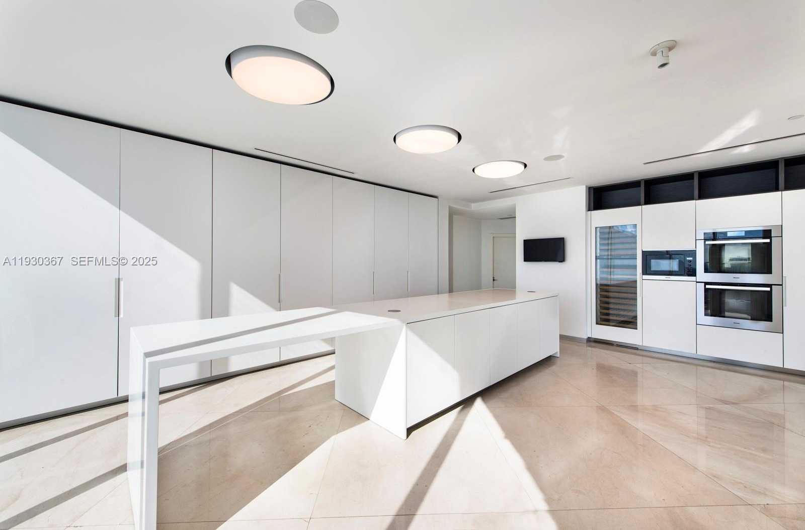 Small Image of 2020 NORTH BAYSHORE DR #PH4502, Miami Number 39