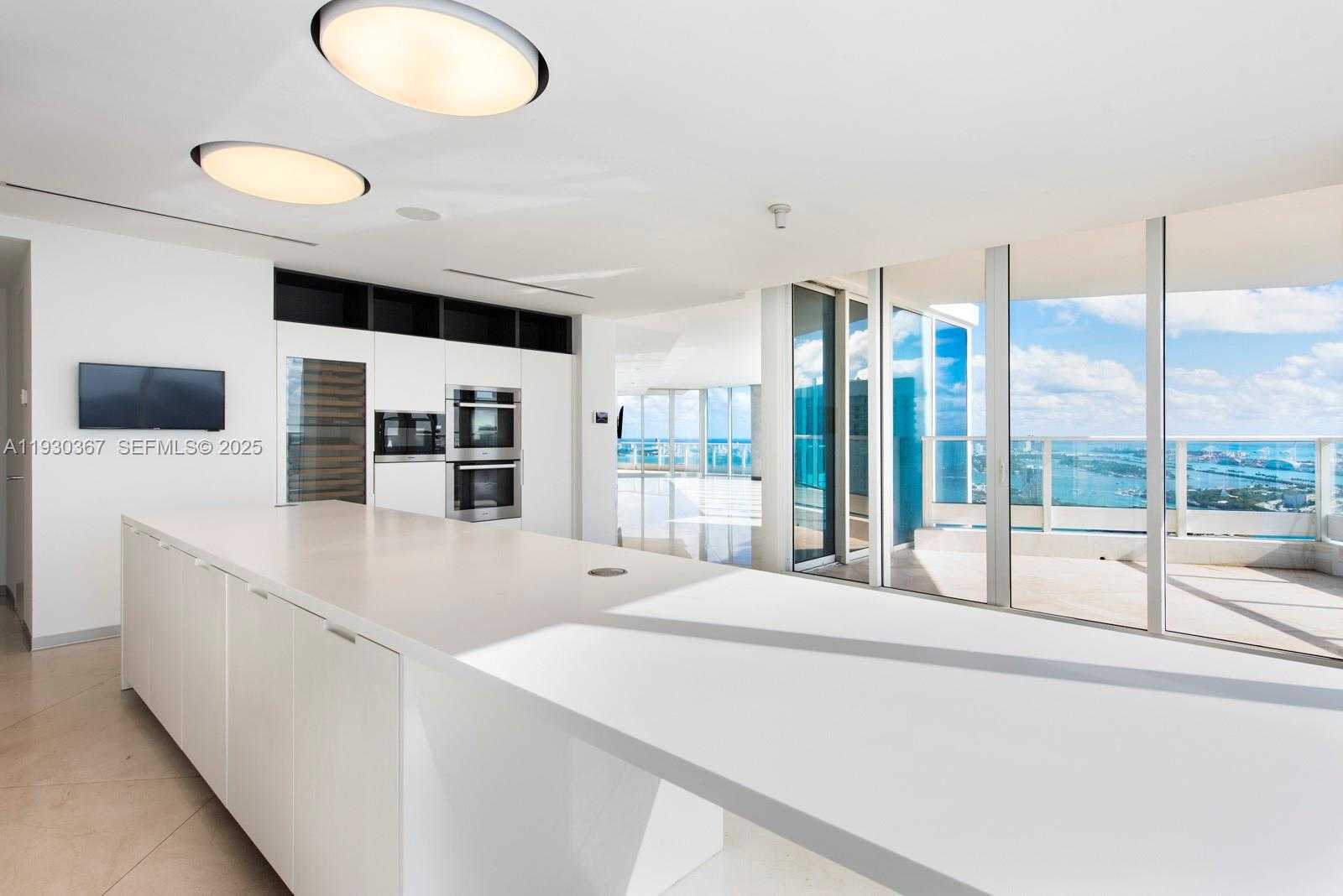 Small Image of 2020 NORTH BAYSHORE DR #PH4502, Miami Number 41