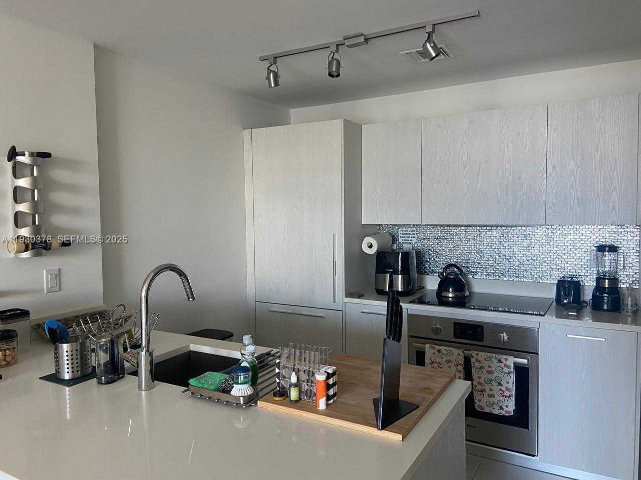 Small Image of 501 NORTH EAST 31ST ST #604, Miami Number 3