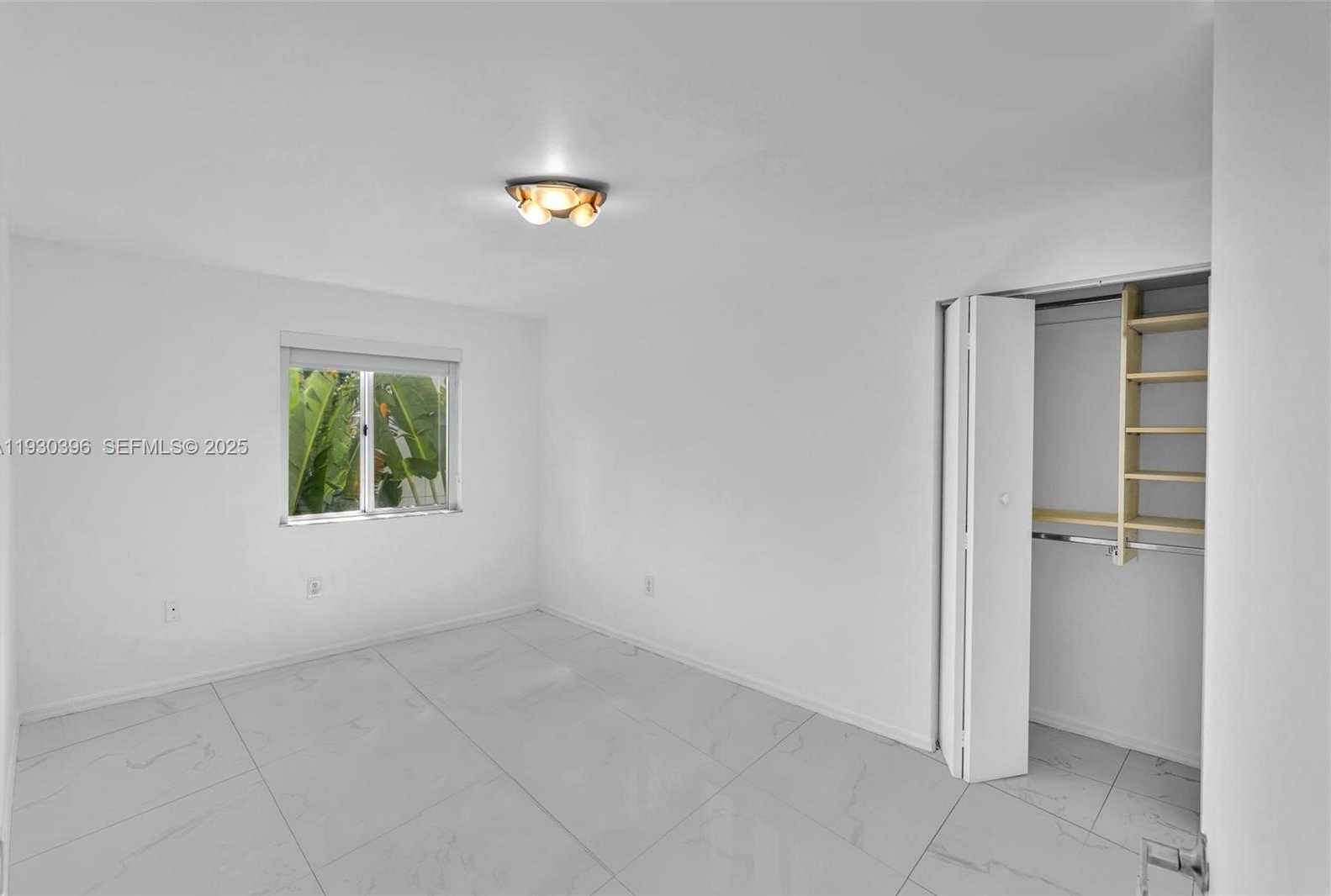 Small Image of 10065 BAY HARBOR TER, Bay Harbor Islands Number 23