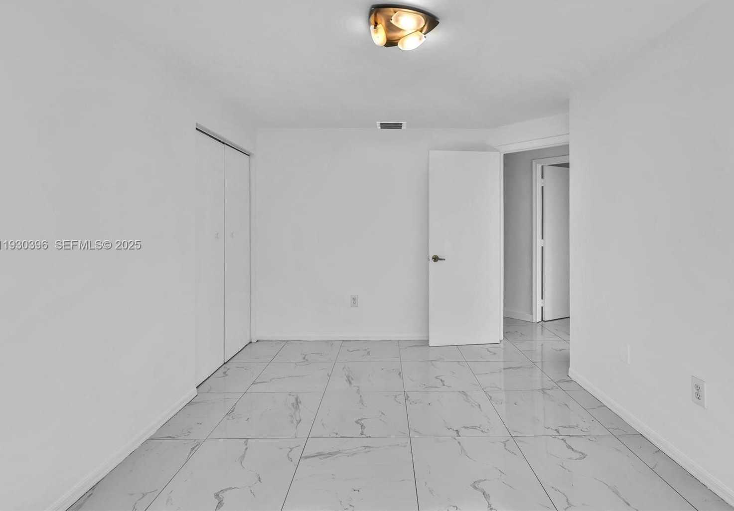 Small Image of 10065 BAY HARBOR TER, Bay Harbor Islands Number 24